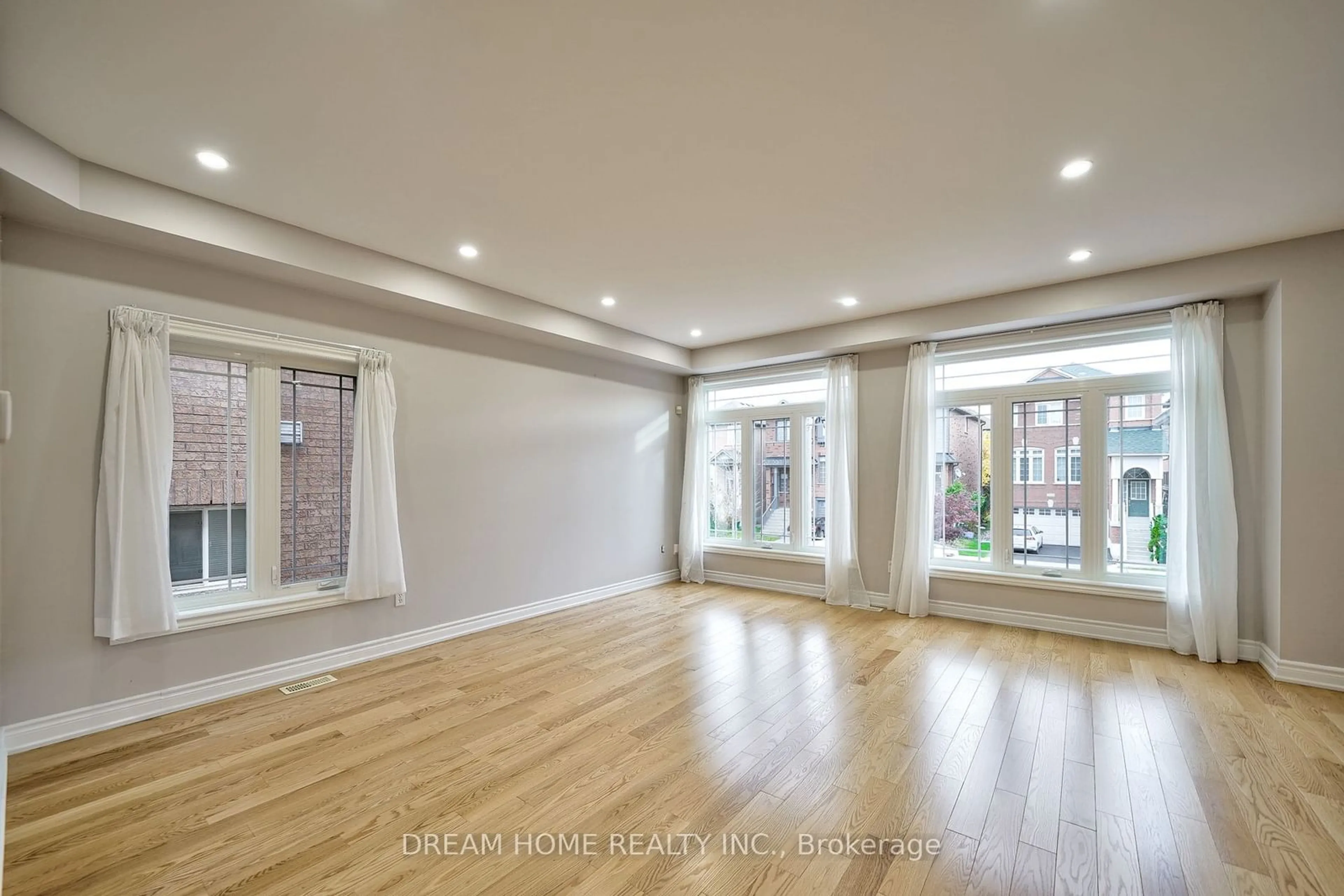 A pic of a room, wood floors for 290 Harbord St, Markham Ontario L6C 2E4