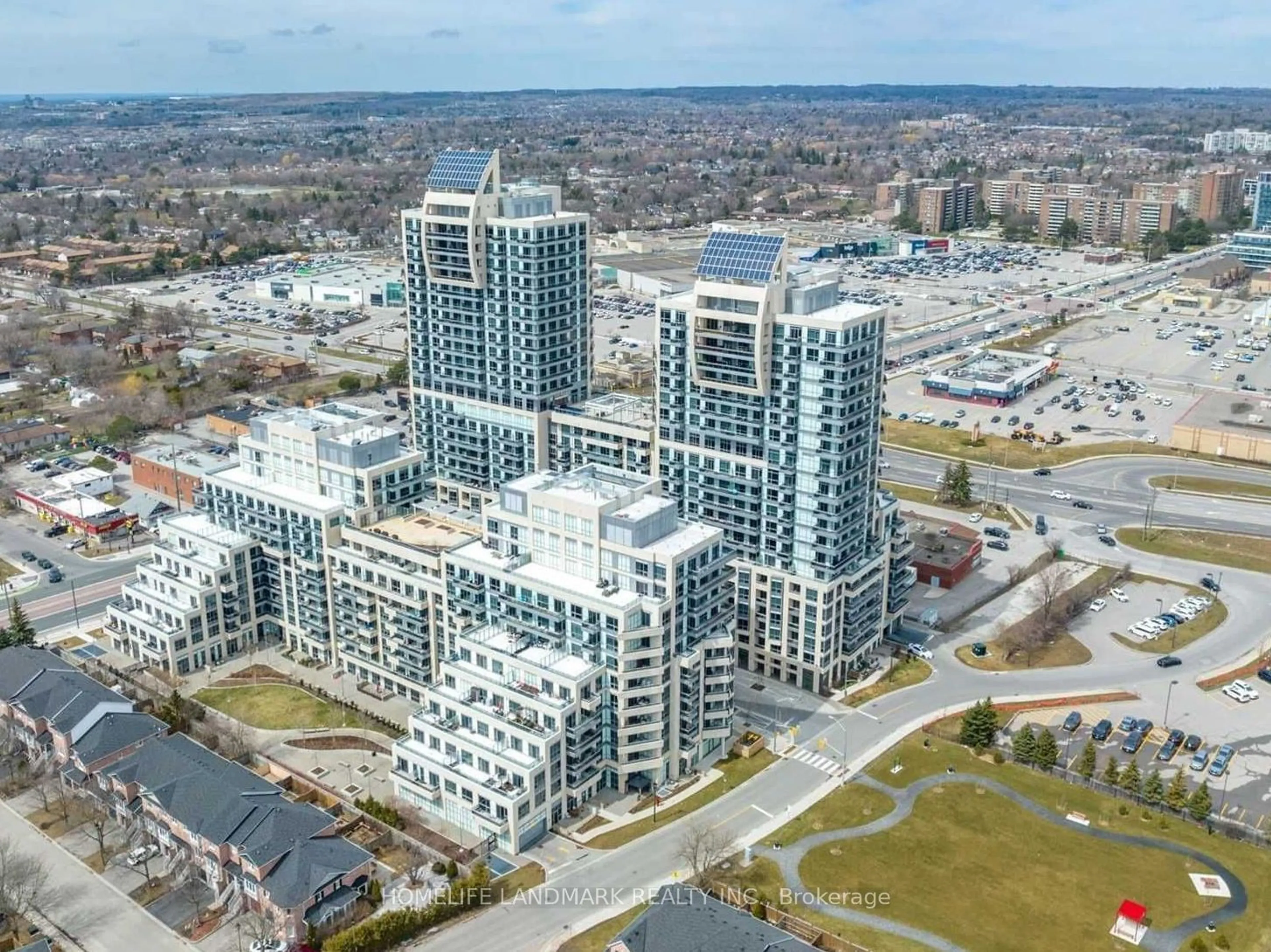 A pic from exterior of the house or condo, the view of city buildings for 9205 YONGE St #NE-707, Richmond Hill Ontario L4C 1V5