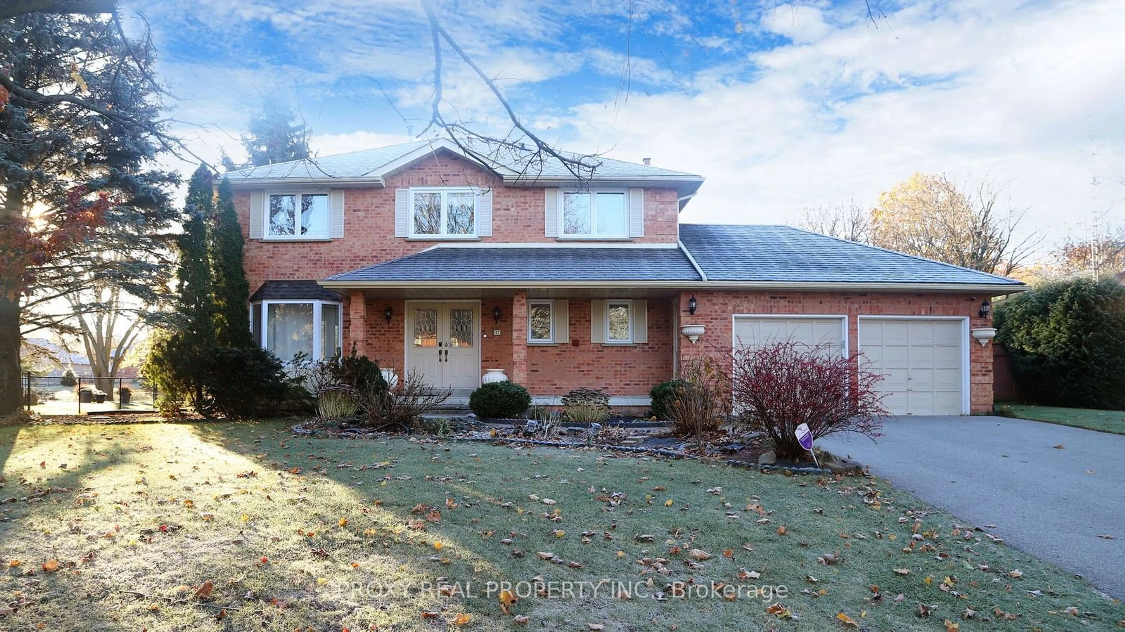 Frontside or backside of a home, the street view for 47 Parnham Cres, East Gwillimbury Ontario L0G 1V0