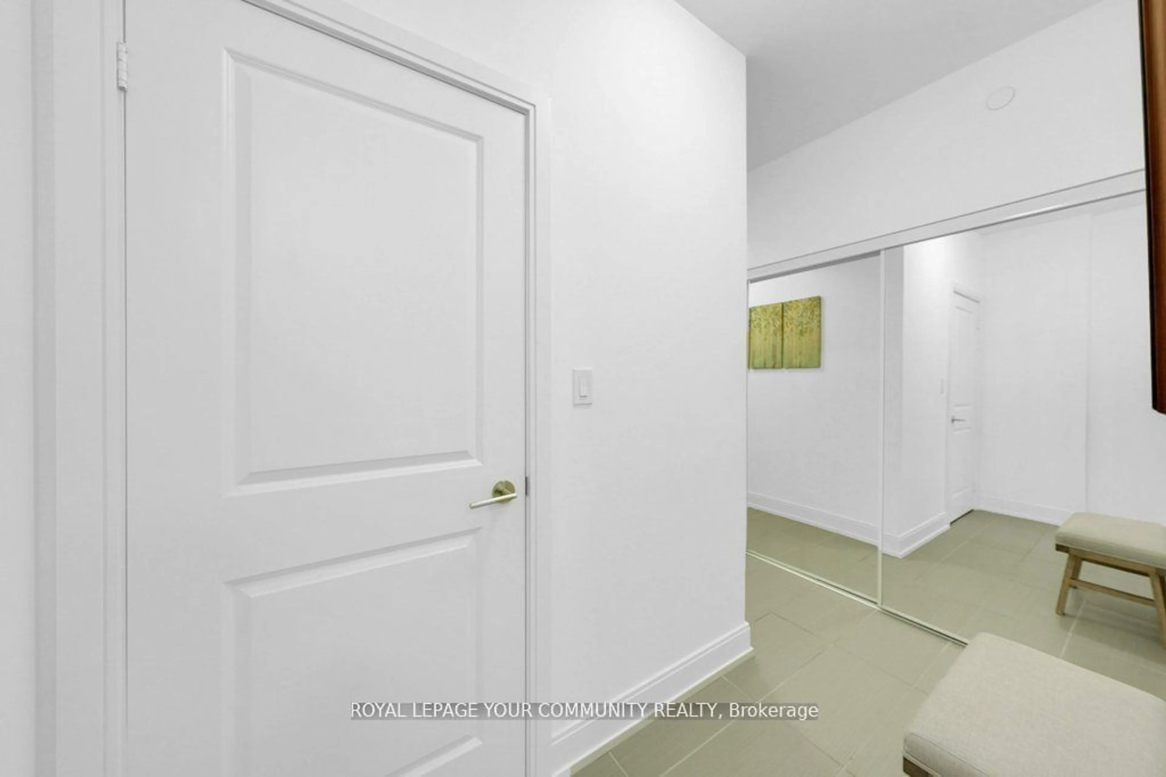 Indoor foyer, unknown floor for 9600 Yonge St #711B, Richmond Hill Ontario L4C 0X3