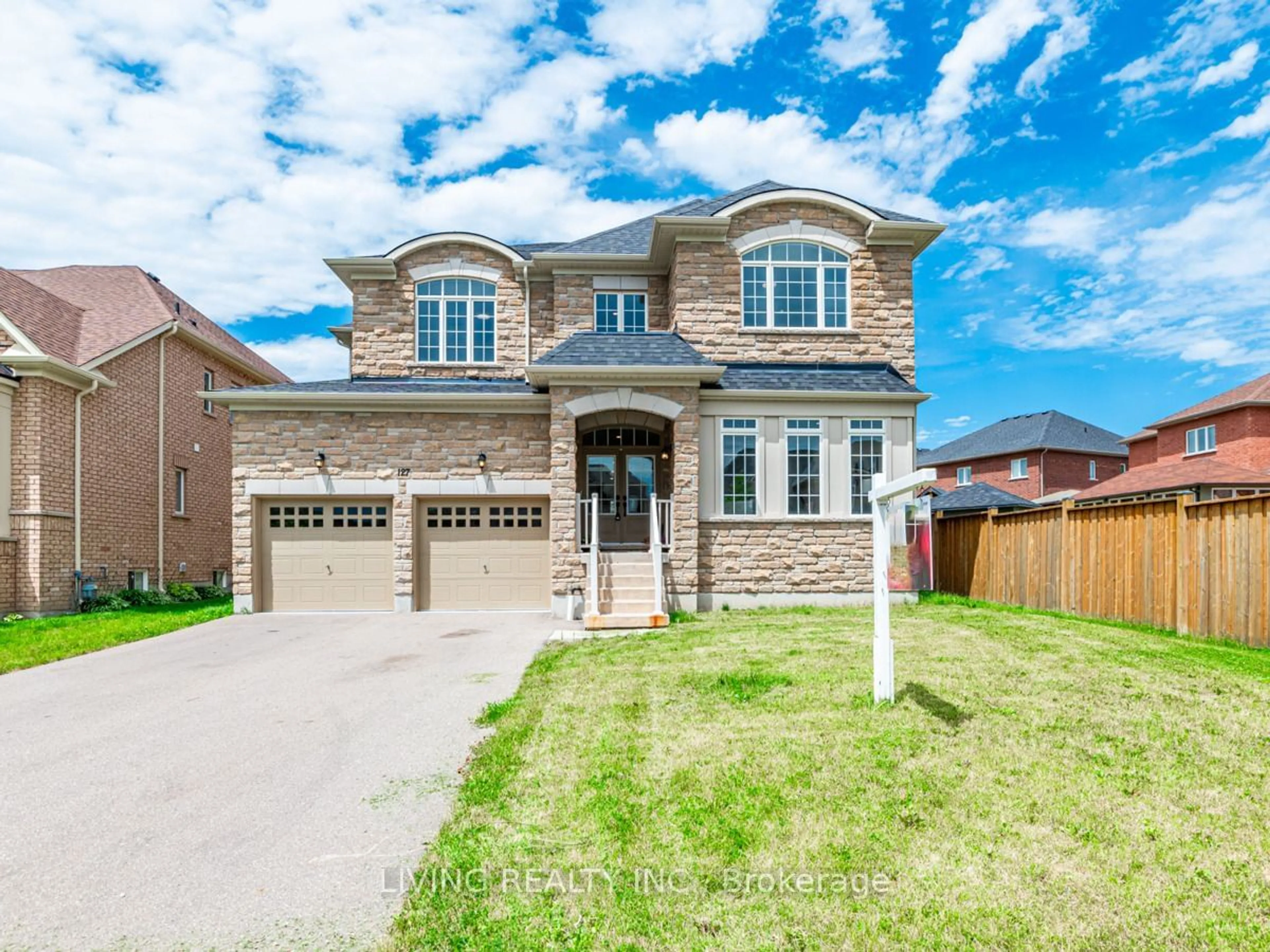 Home with brick exterior material for 127 Copeland Cres, Innisfil Ontario L0L 1L0