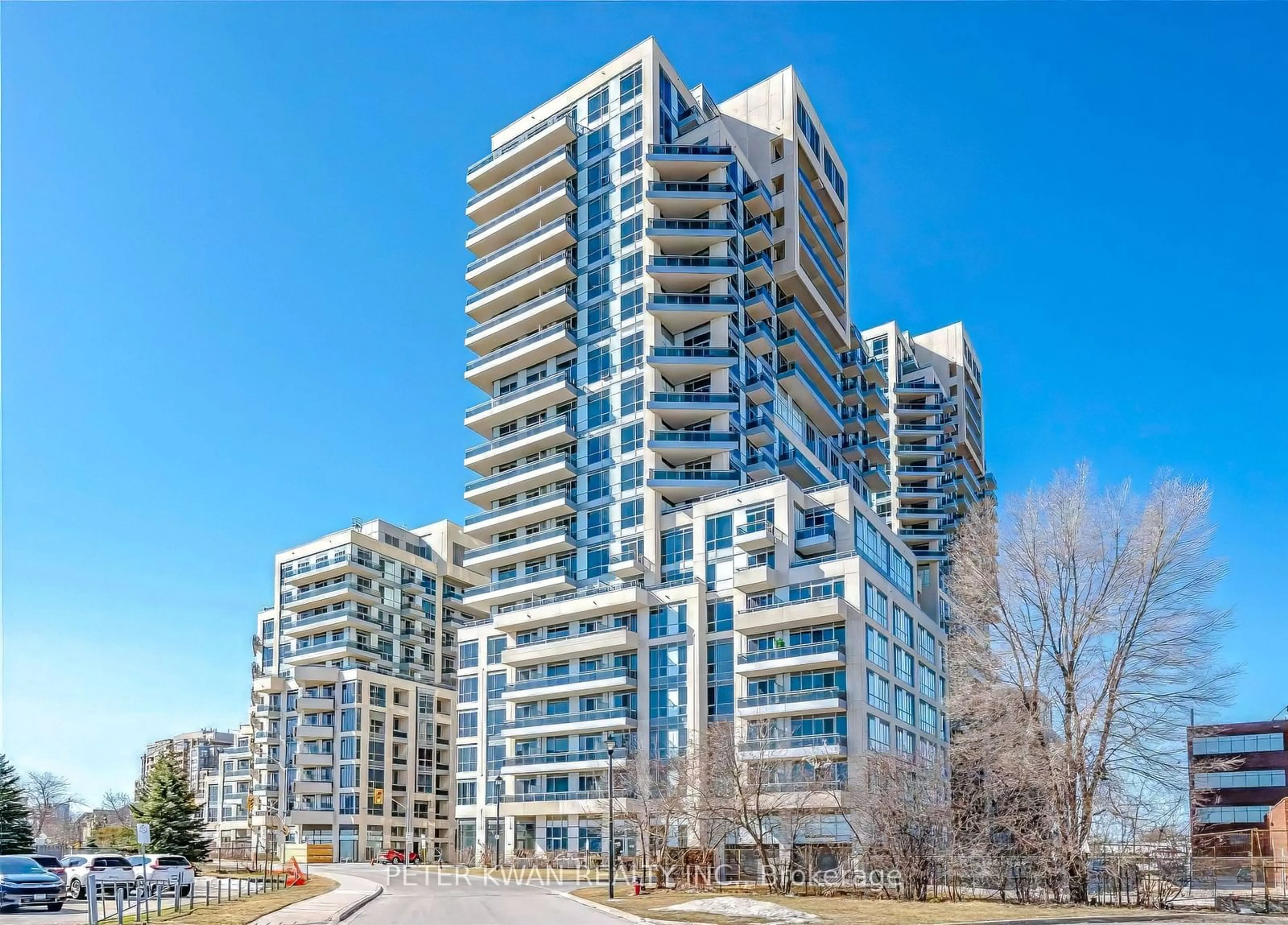 A pic from exterior of the house or condo, the front or back of building for 9205 Yonge St #618NE, Richmond Hill Ontario L4C 1V5