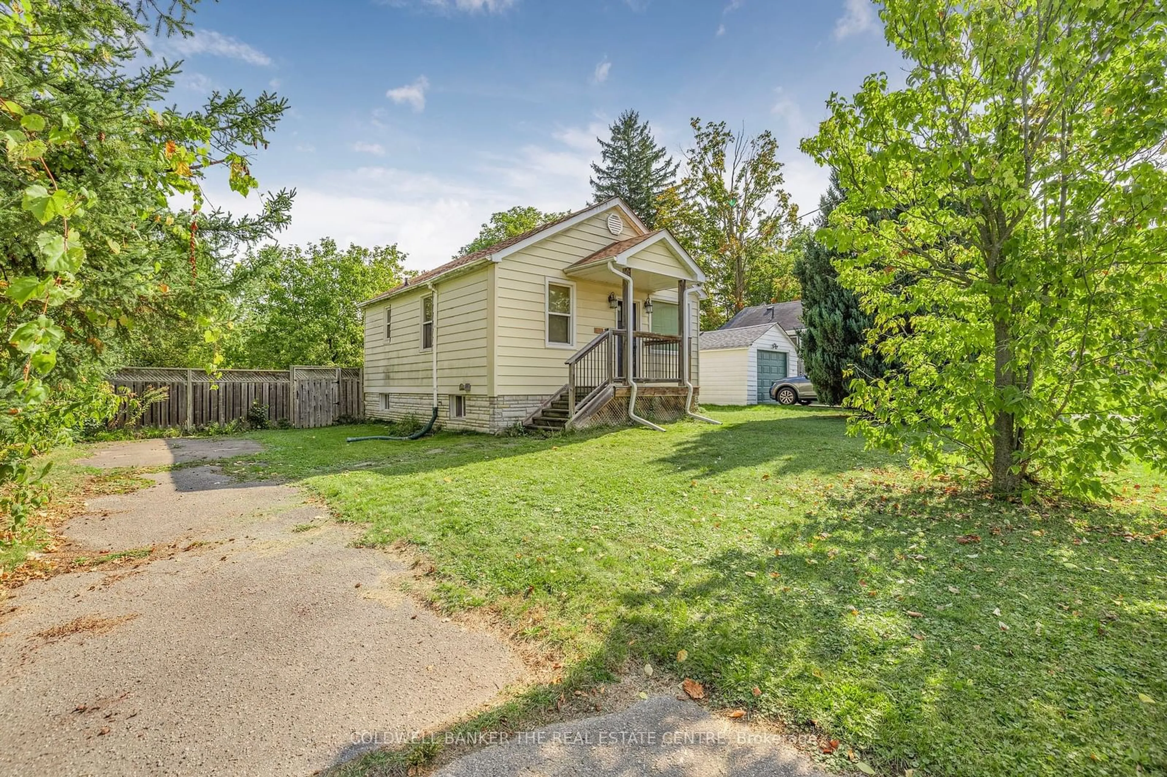 Frontside or backside of a home, cottage for 241 Muriel St, Newmarket Ontario L3Y 3N2