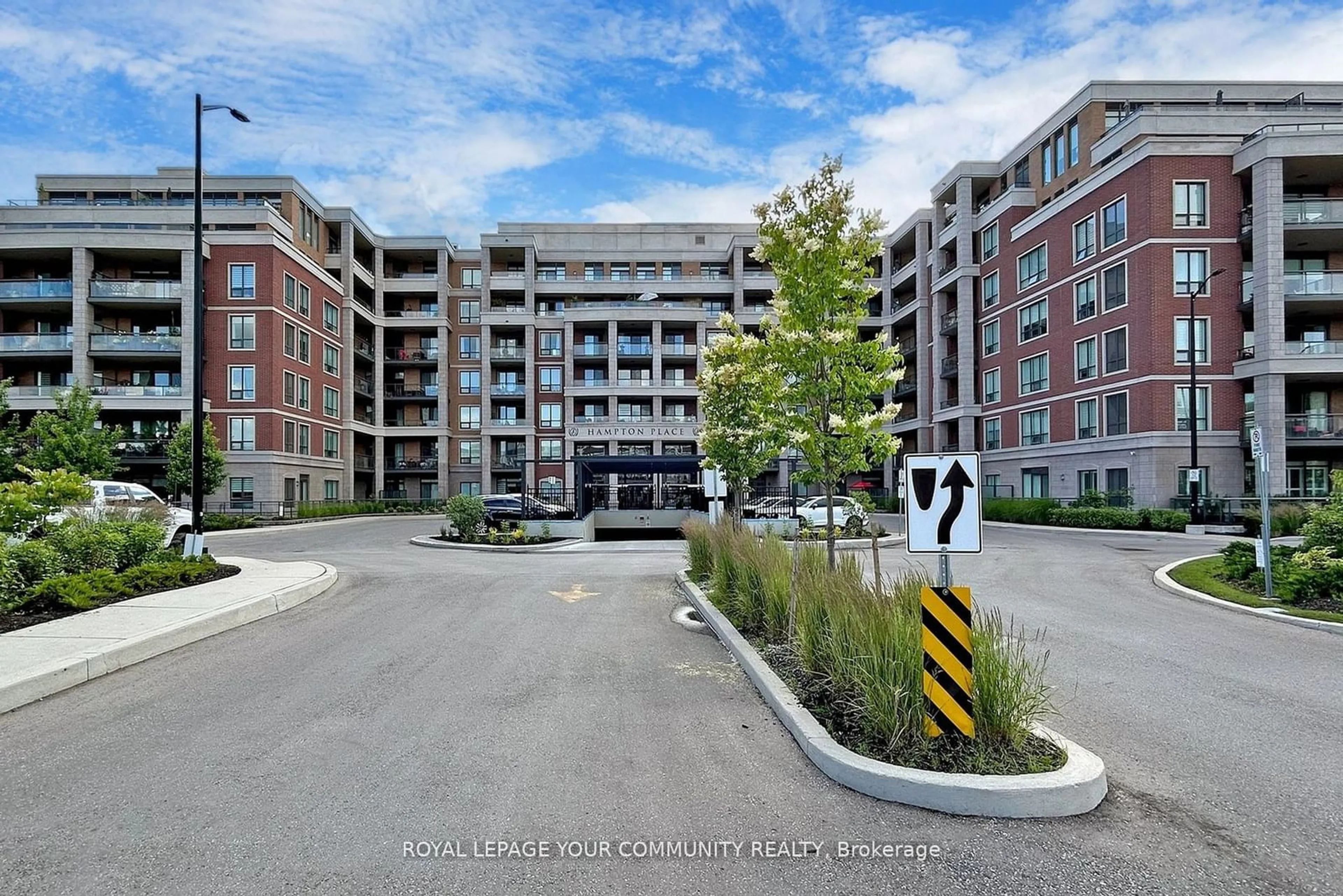 A pic from exterior of the house or condo, the street view for 25 Baker Hill Blvd #207, Whitchurch-Stouffville Ontario L4A 4R5