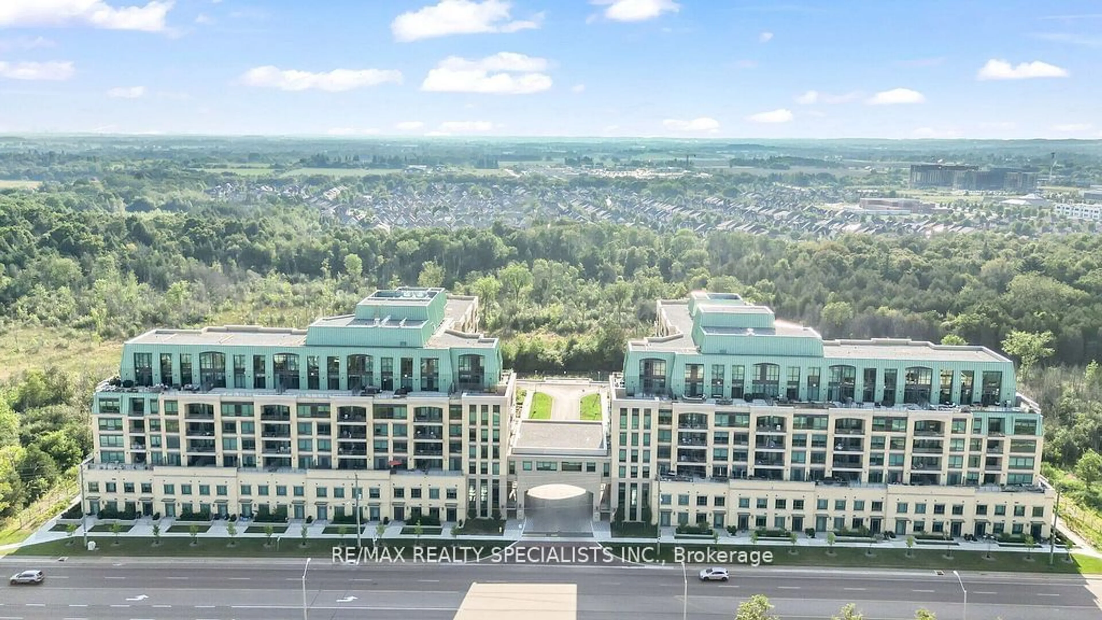 A pic from exterior of the house or condo, the view of city buildings for 11782 Ninth Line #421A, Whitchurch-Stouffville Ontario L4A 8B4