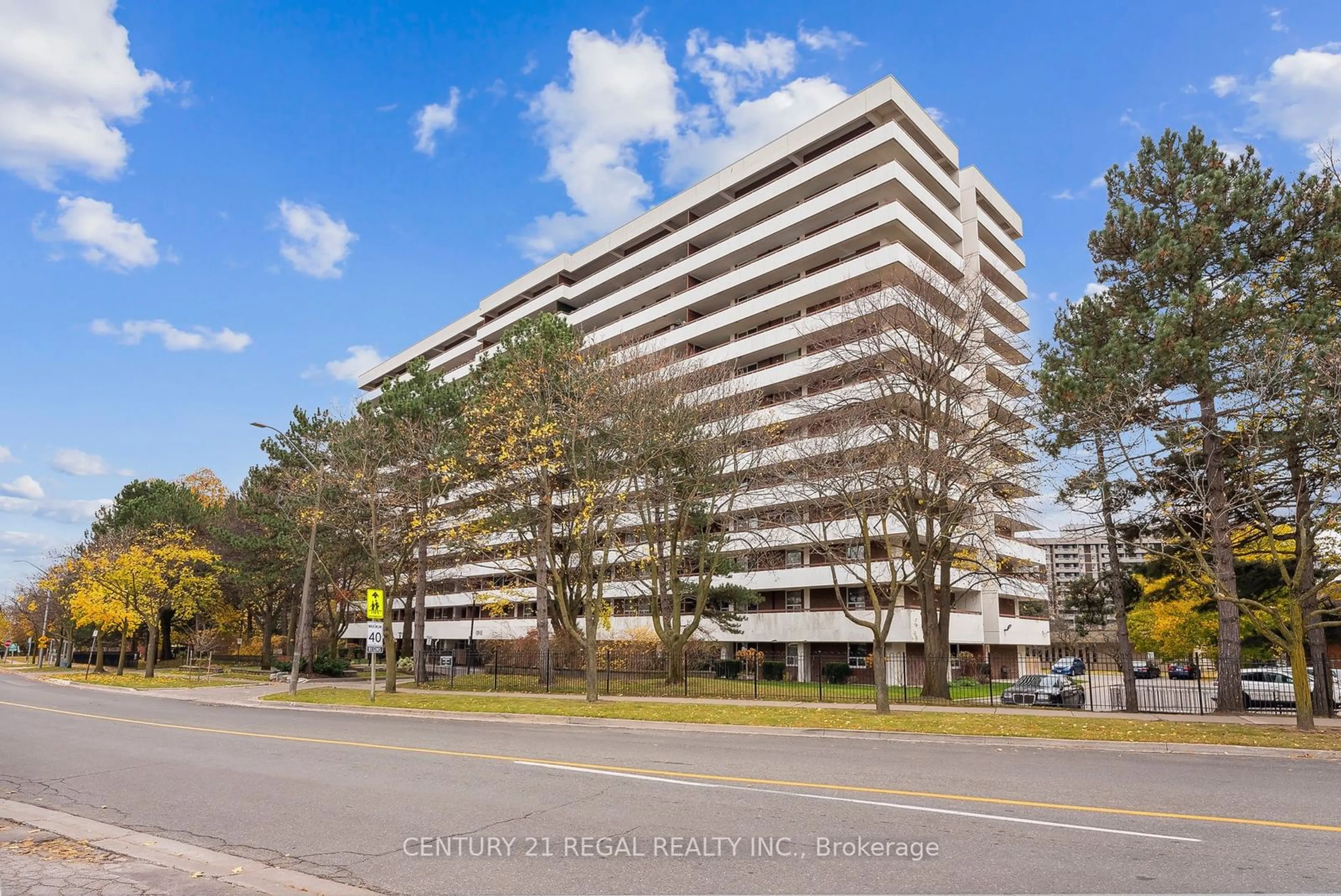 A pic from exterior of the house or condo, the front or back of building for 1 Royal Orchard Blvd #703, Markham Ontario L3T 3C2