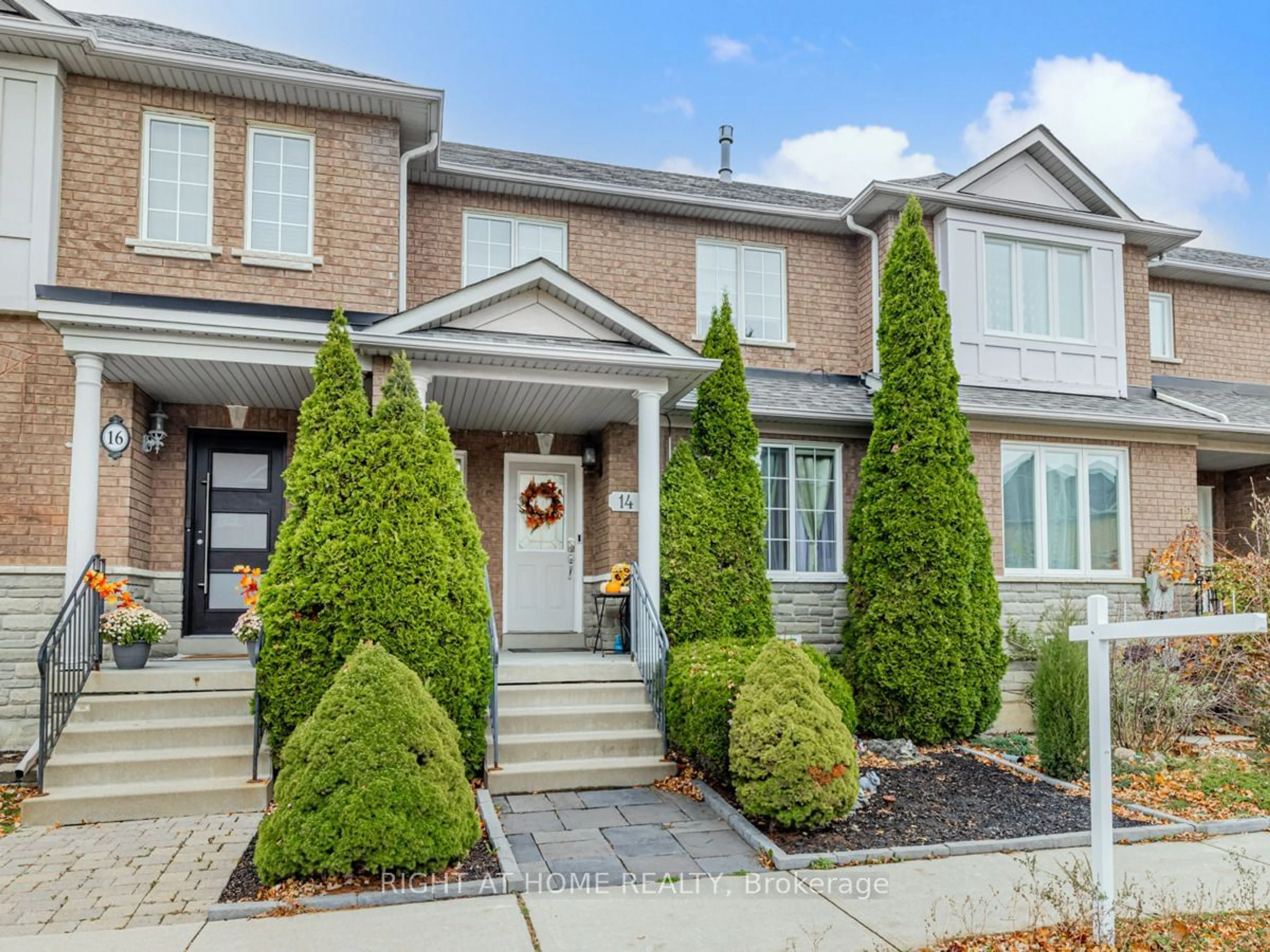 Home with brick exterior material for 14 Decoroso Dr, Vaughan Ontario L4H 1V2