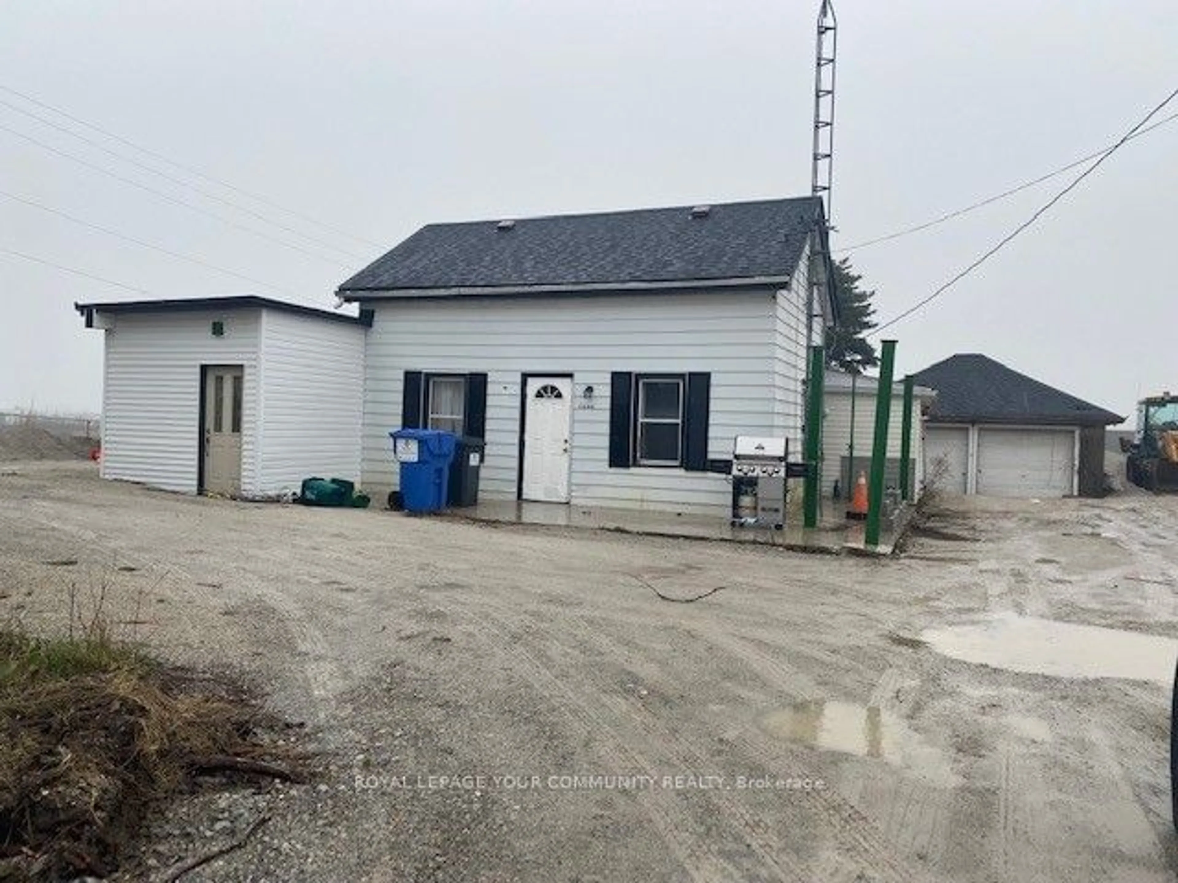 Shed for 11666 Keele St, Vaughan Ontario L6A 1S1