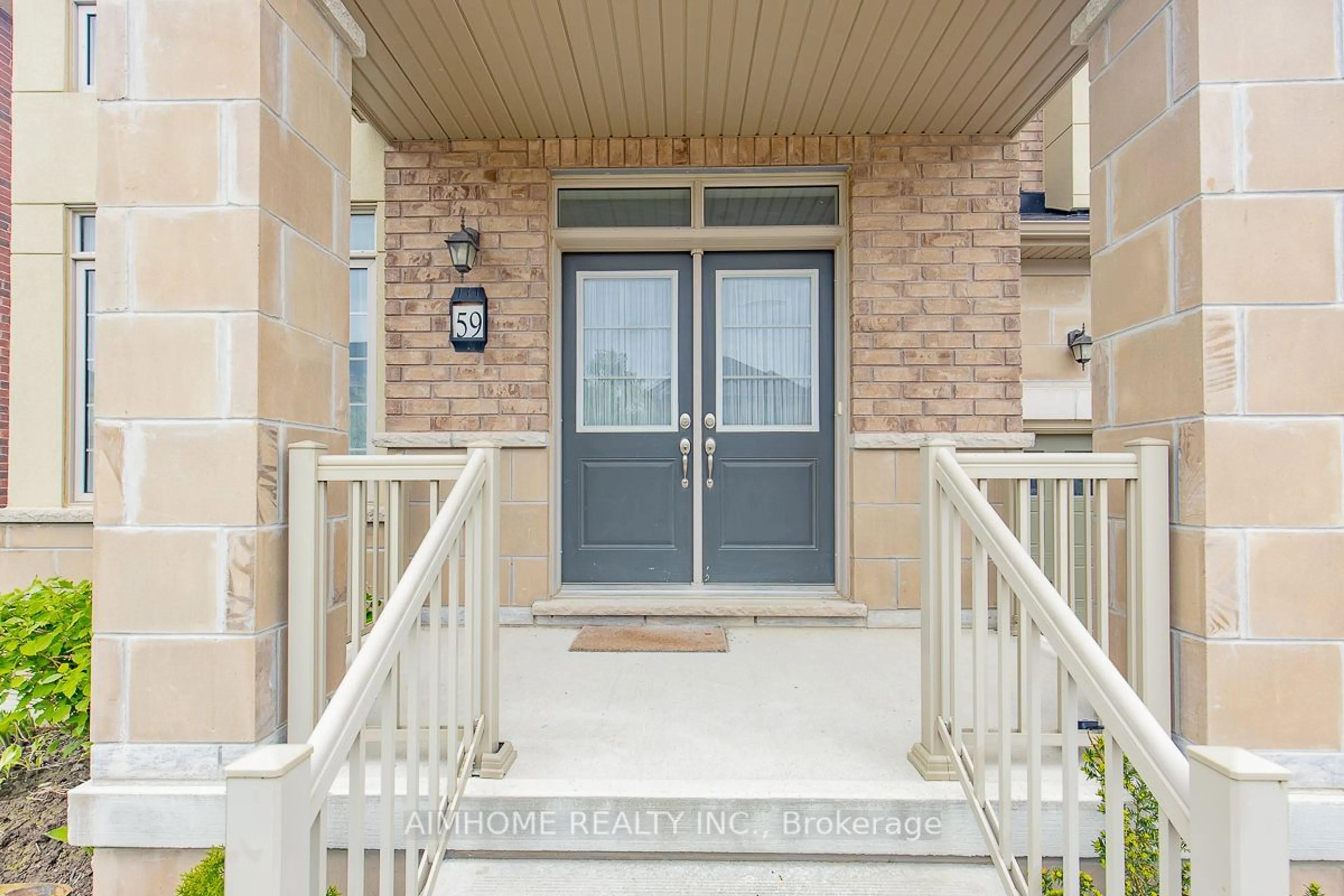 Indoor entryway, ceramic floors for 59 Frederick Pearson St, East Gwillimbury Ontario L9N 0R8