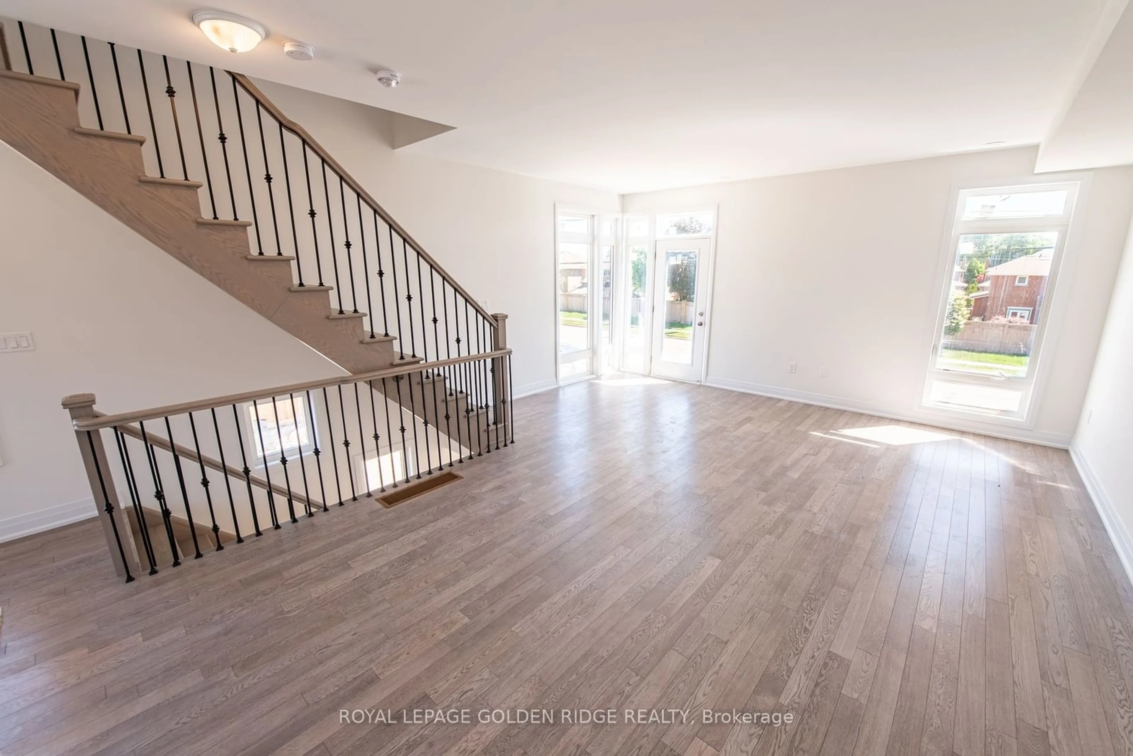 Indoor entryway, wood floors for 9 Shatner Turnabout, Vaughan Ontario L4L 0M4