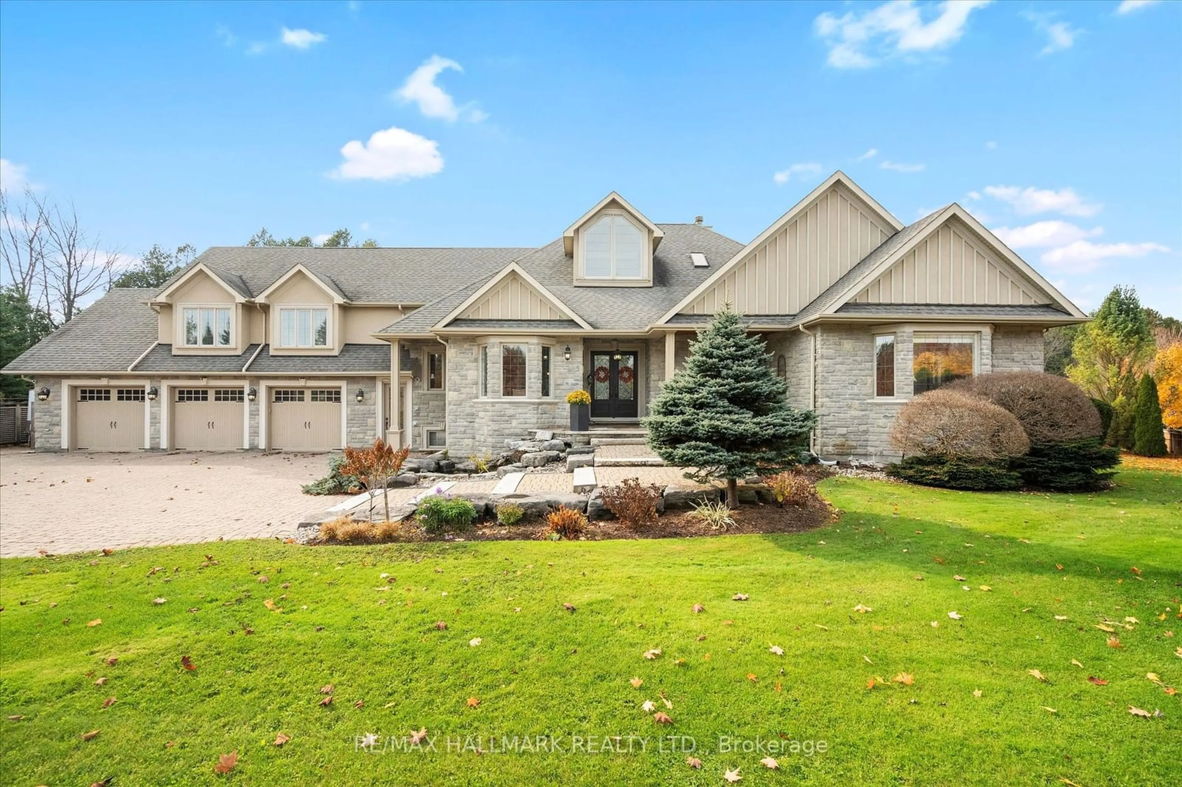 Frontside or backside of a home, cottage for 25 Riverstone Crt, East Gwillimbury Ontario L0G 1V0