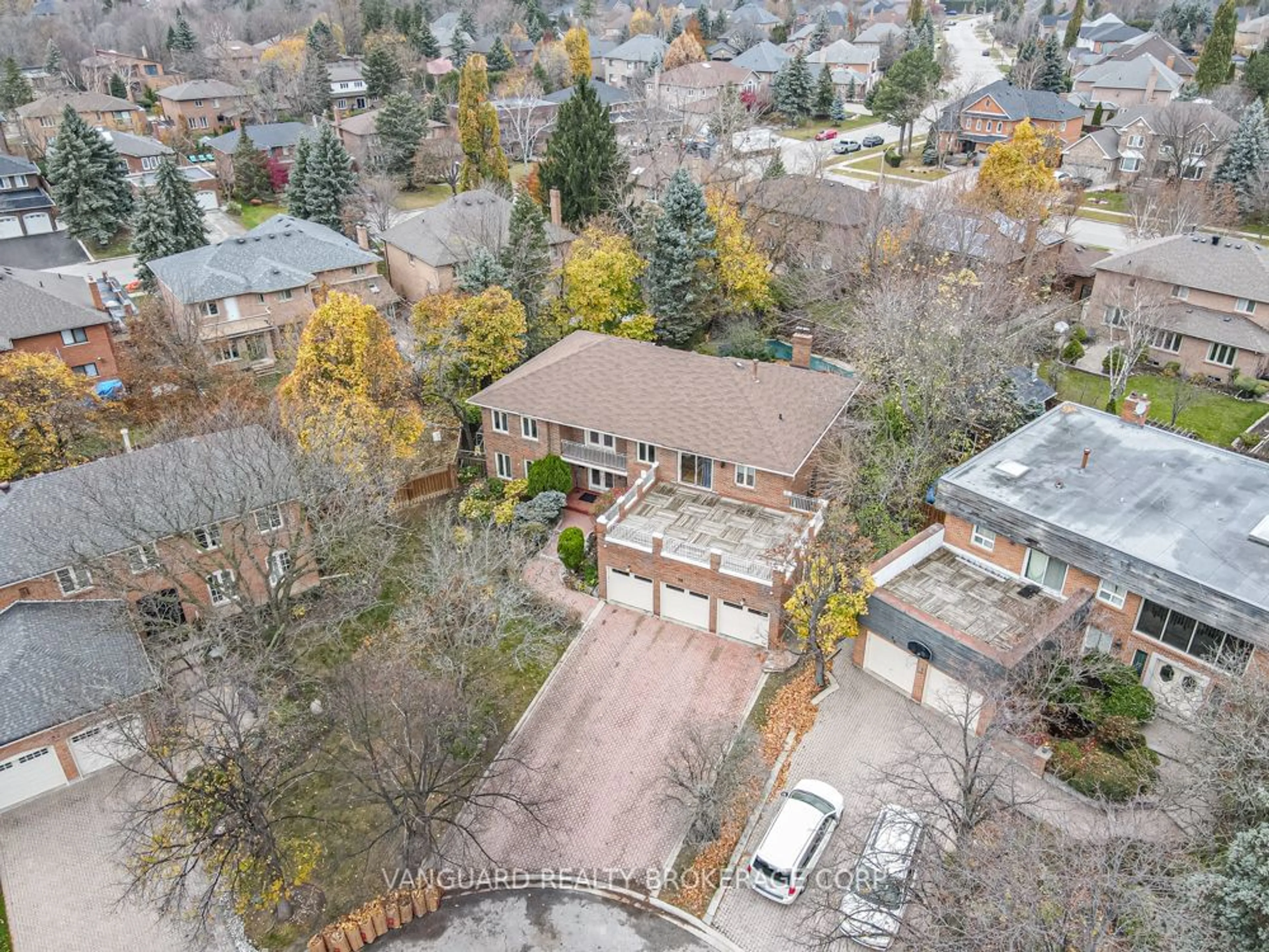 Frontside or backside of a home, the street view for 38 Colton Cres, Vaughan Ontario L4L 3L6