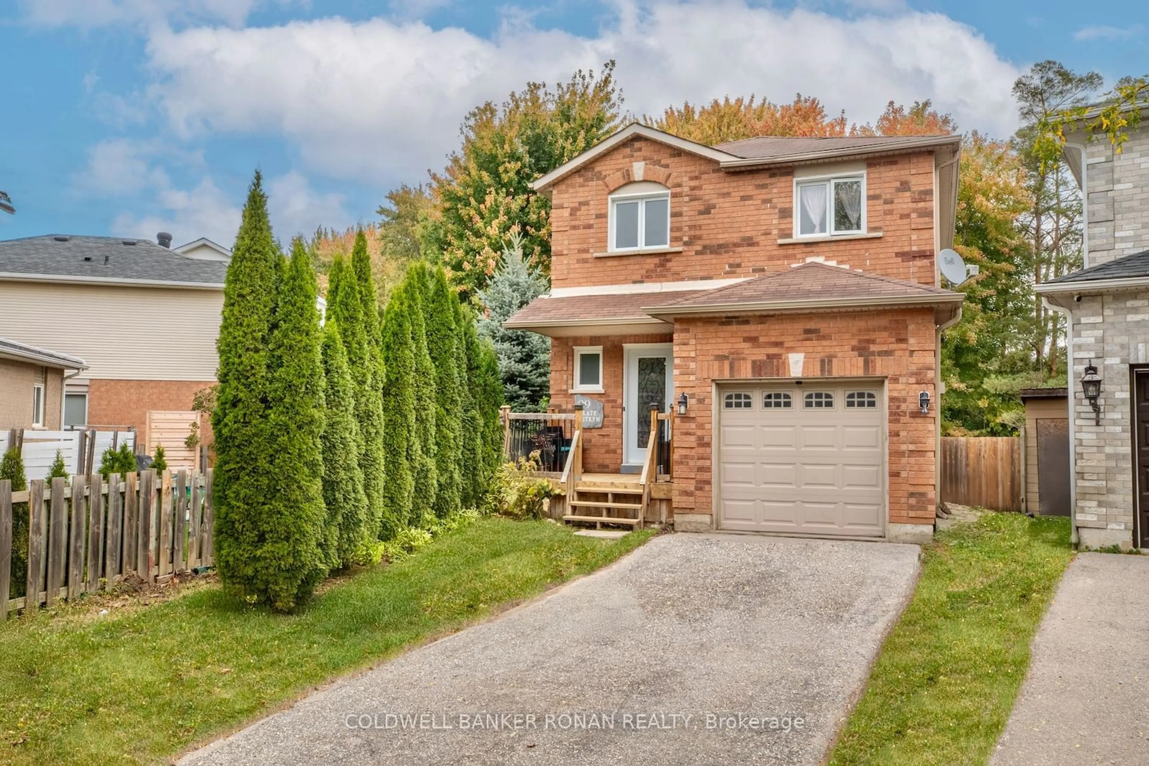 Frontside or backside of a home, cottage for 99 Kate Aitken Cres, New Tecumseth Ontario L0G 1A0