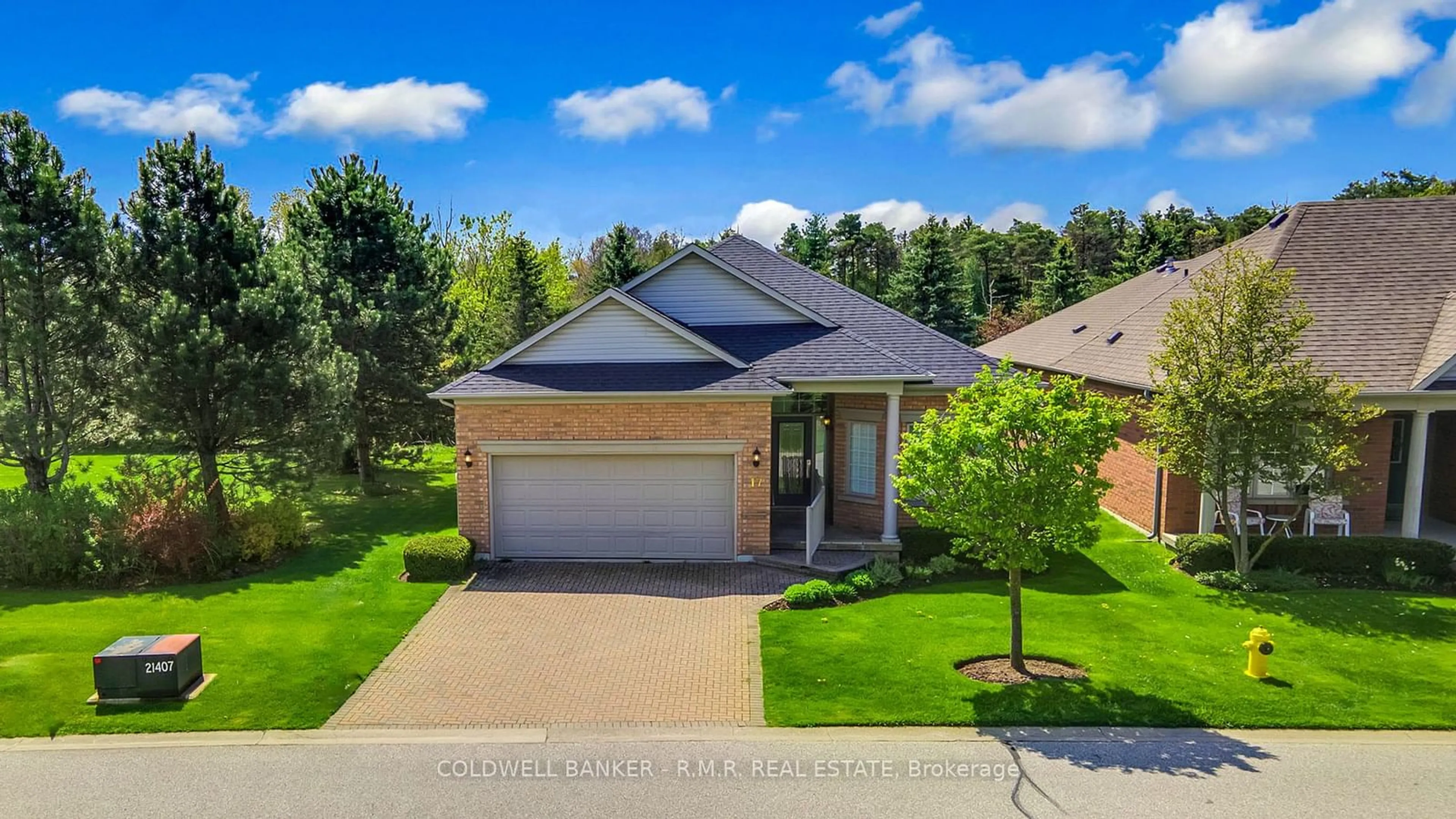 Frontside or backside of a home, the street view for 17 Legendary Tr #127, Whitchurch-Stouffville Ontario L4A 1N6