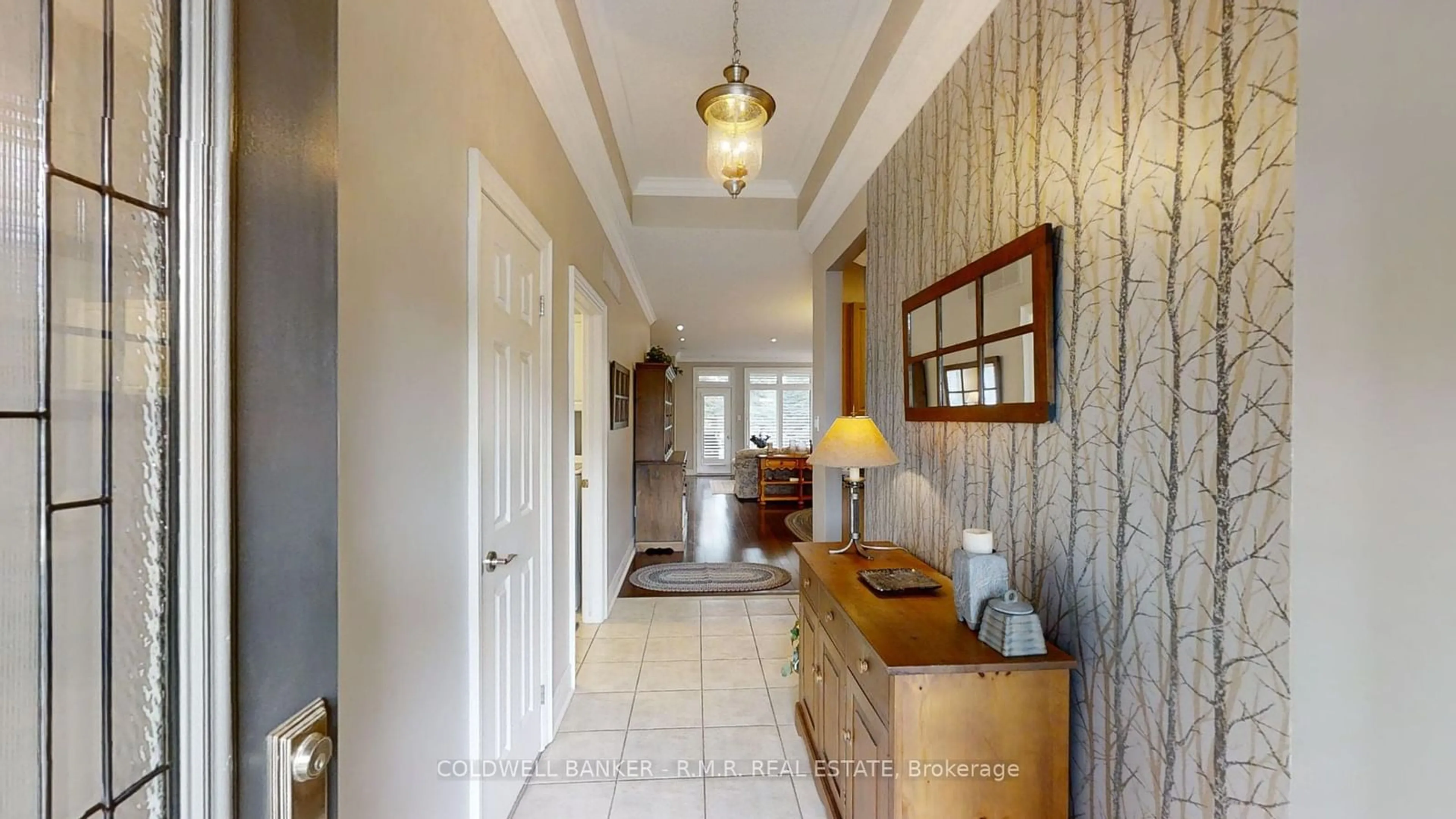 Indoor foyer, wood floors for 17 Legendary Tr #127, Whitchurch-Stouffville Ontario L4A 1N6