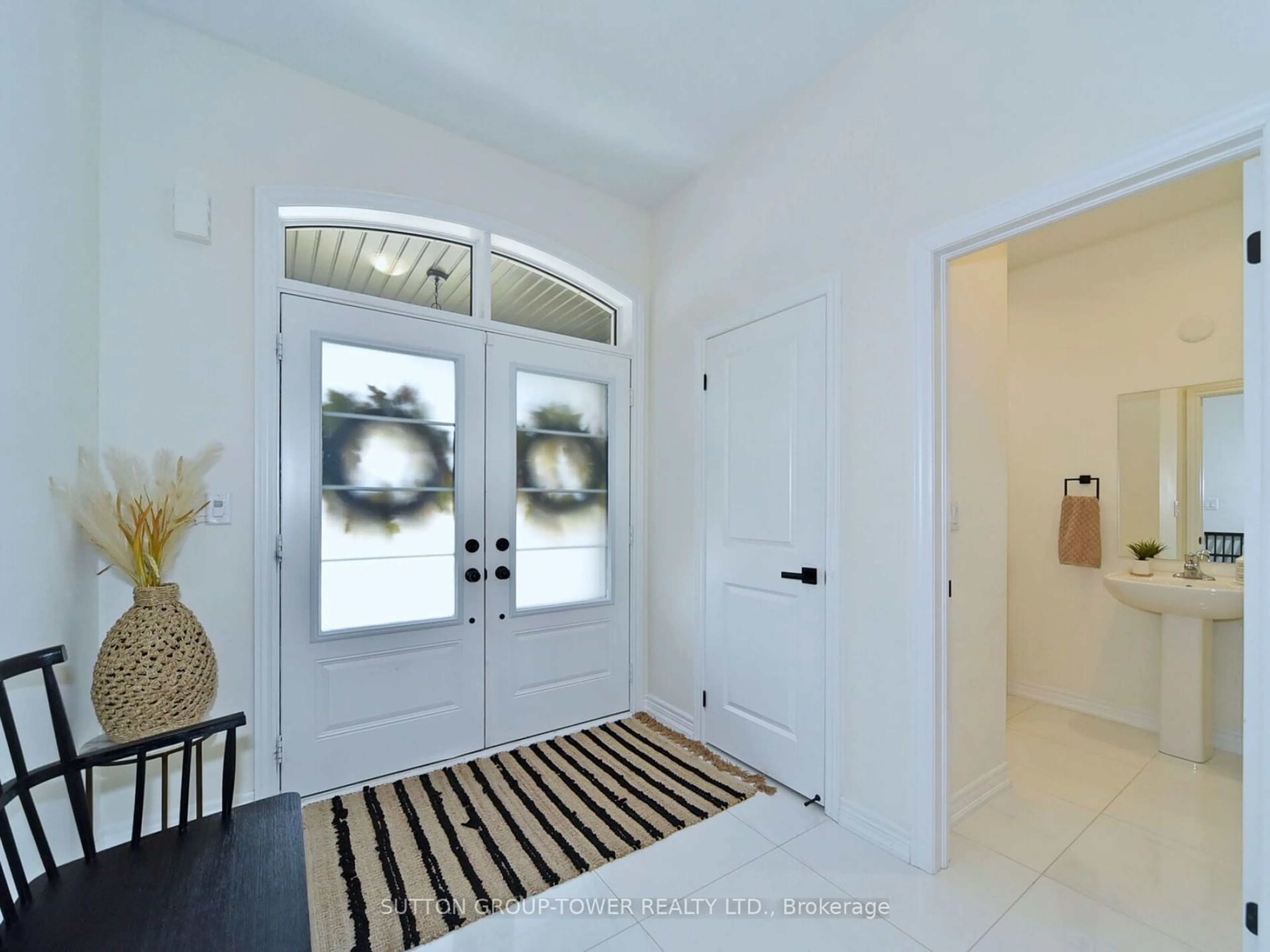 Indoor entryway, wood floors for 78 Stilton Ave, Vaughan Ontario L4H 5B9