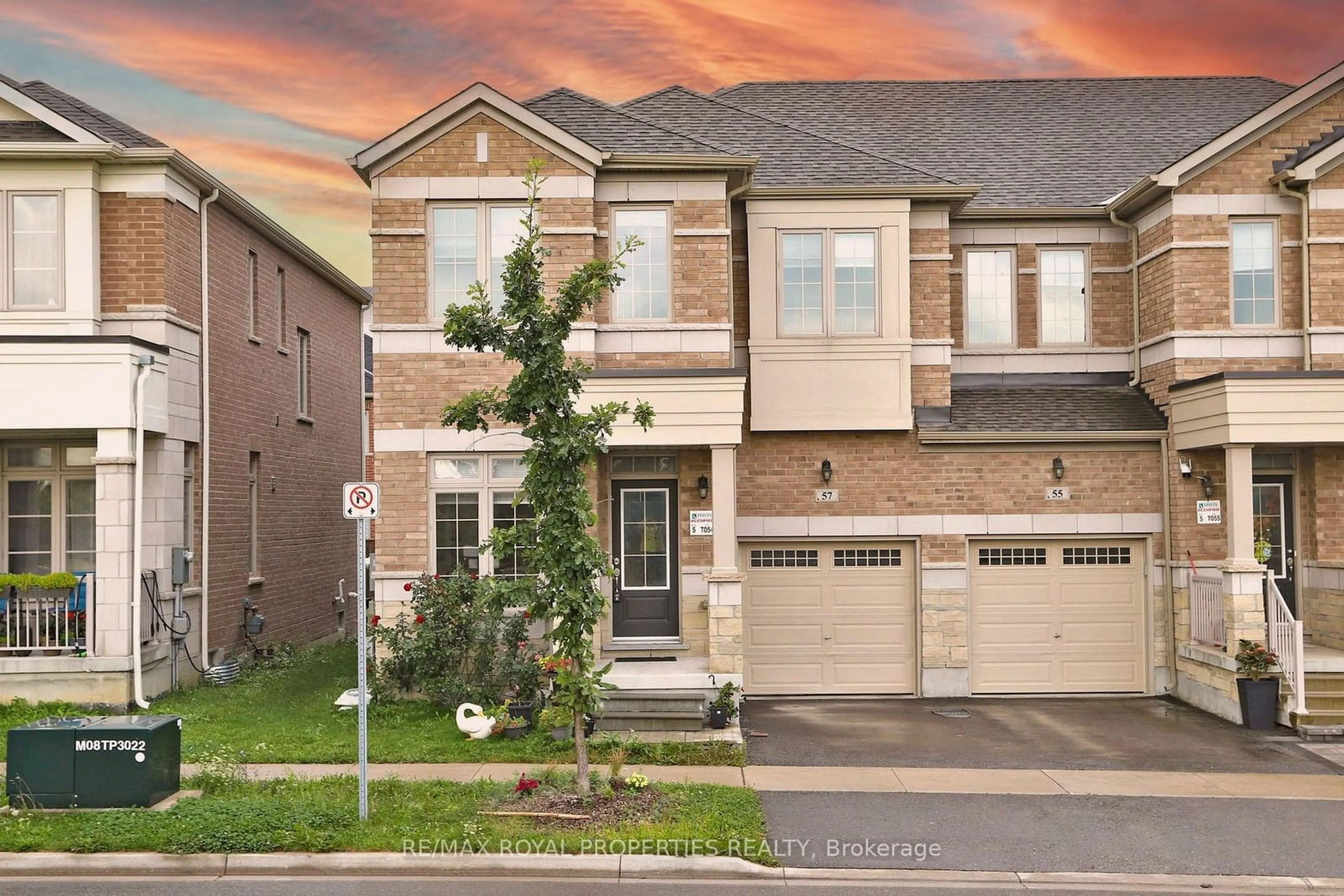 A pic from exterior of the house or condo, the street view for 57 Decast Cres, Markham Ontario L6B 1N6