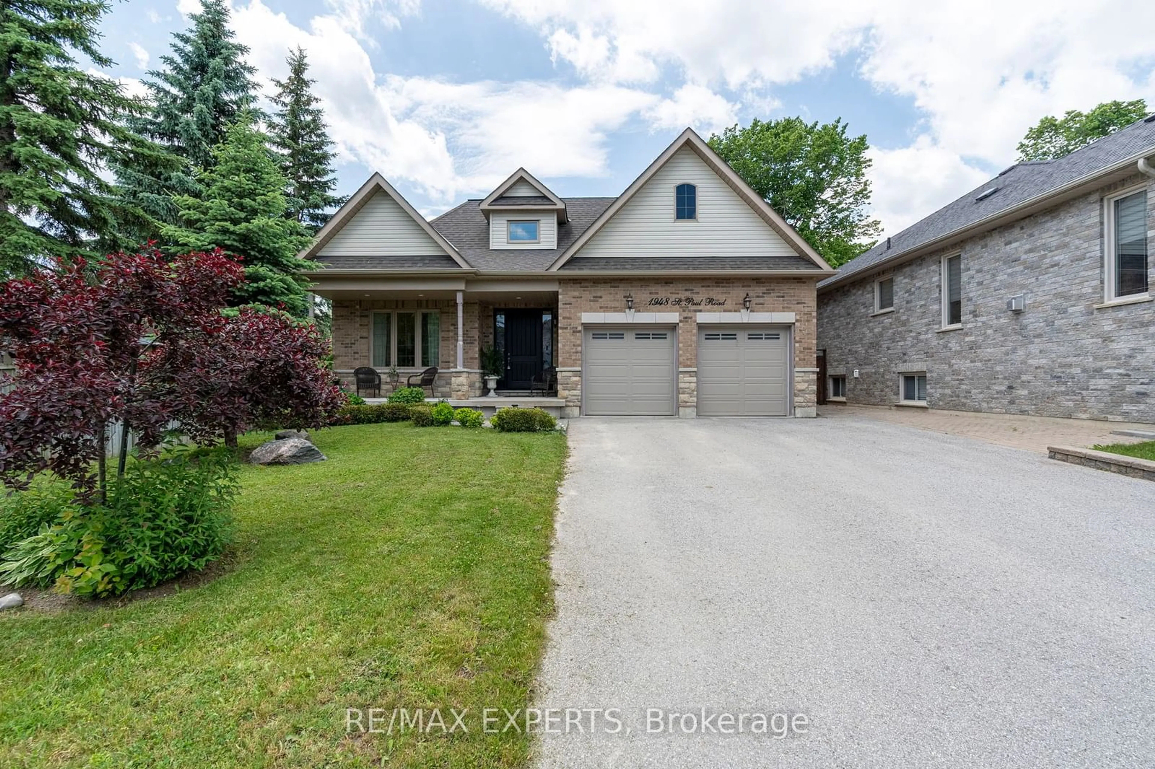 Frontside or backside of a home, cottage for 1948 St. Paul Rd, Innisfil Ontario L9S 1T6