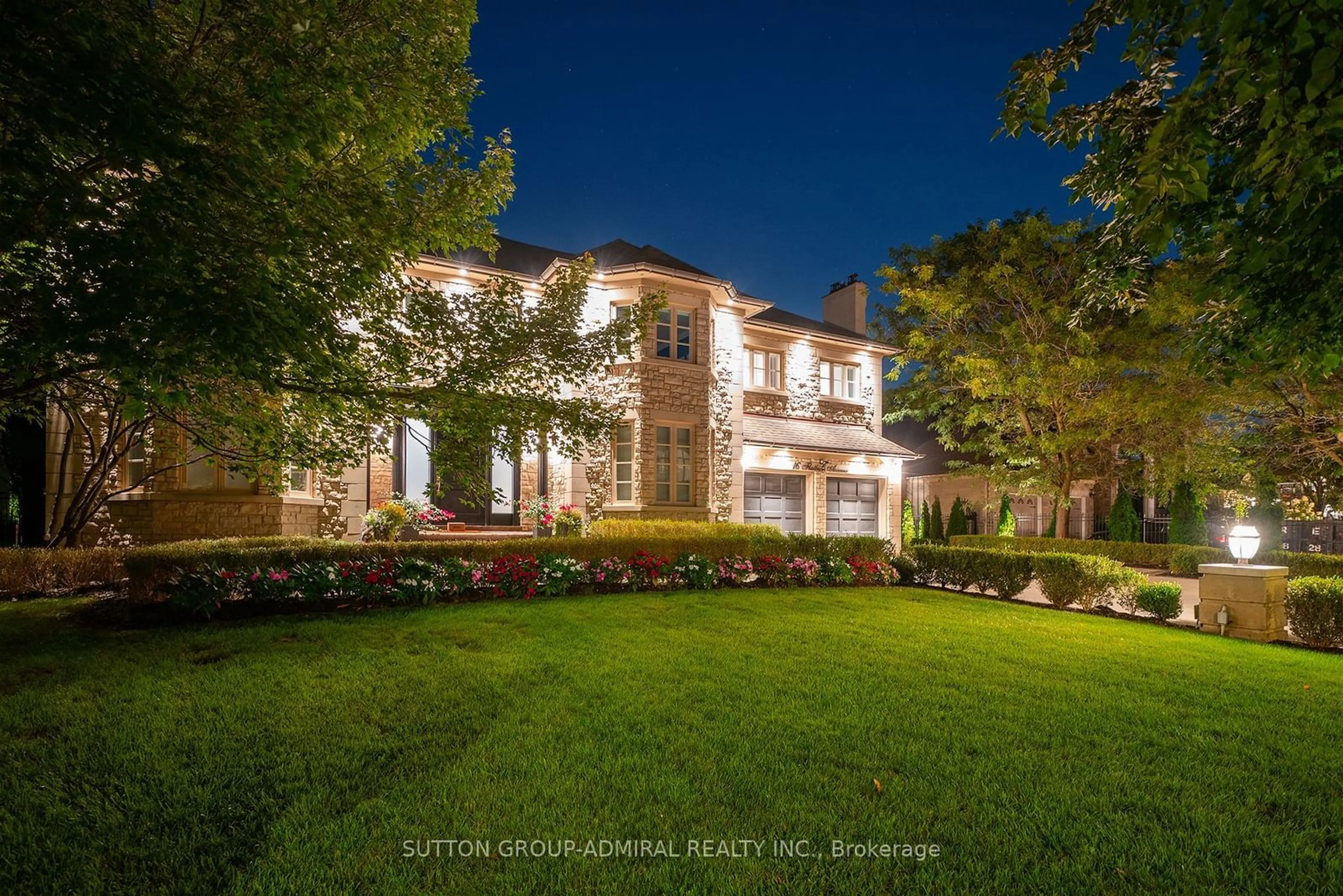 Frontside or backside of a home, the fenced backyard for 16 Flatbush Ave, Vaughan Ontario L4L 8K3