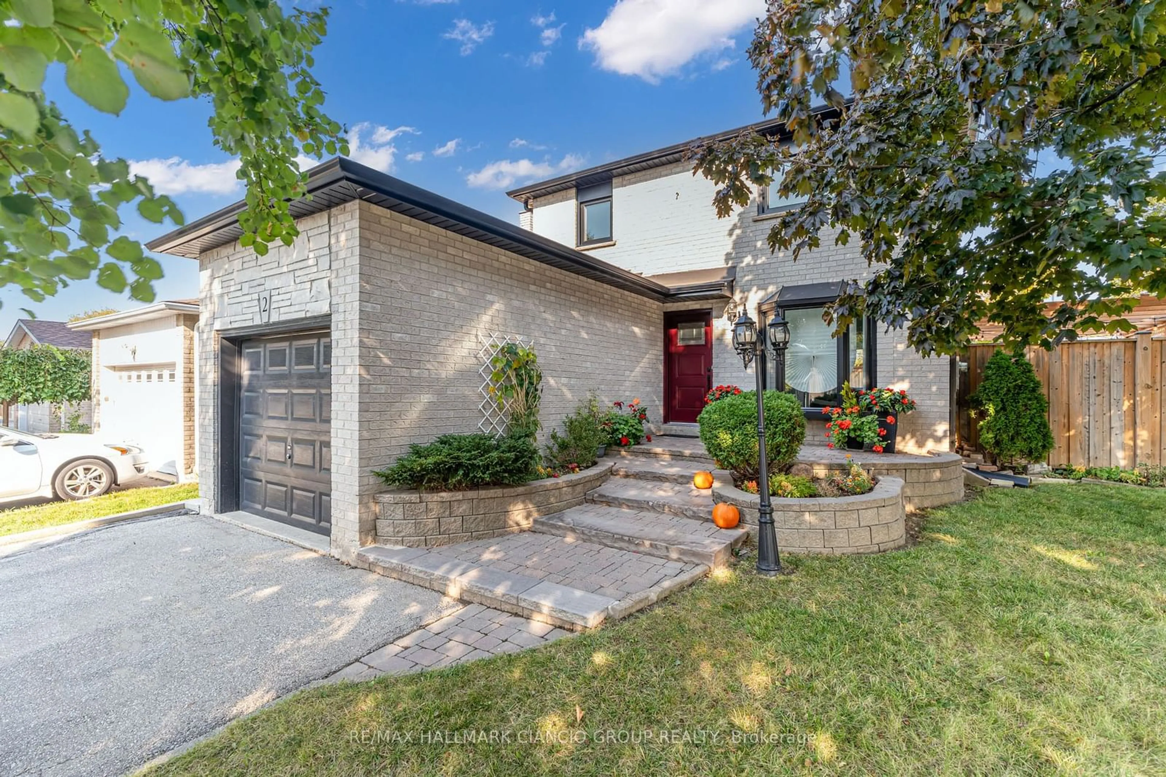 Home with brick exterior material for 2 Woolen Mill Rd, Markham Ontario L3P 6X4