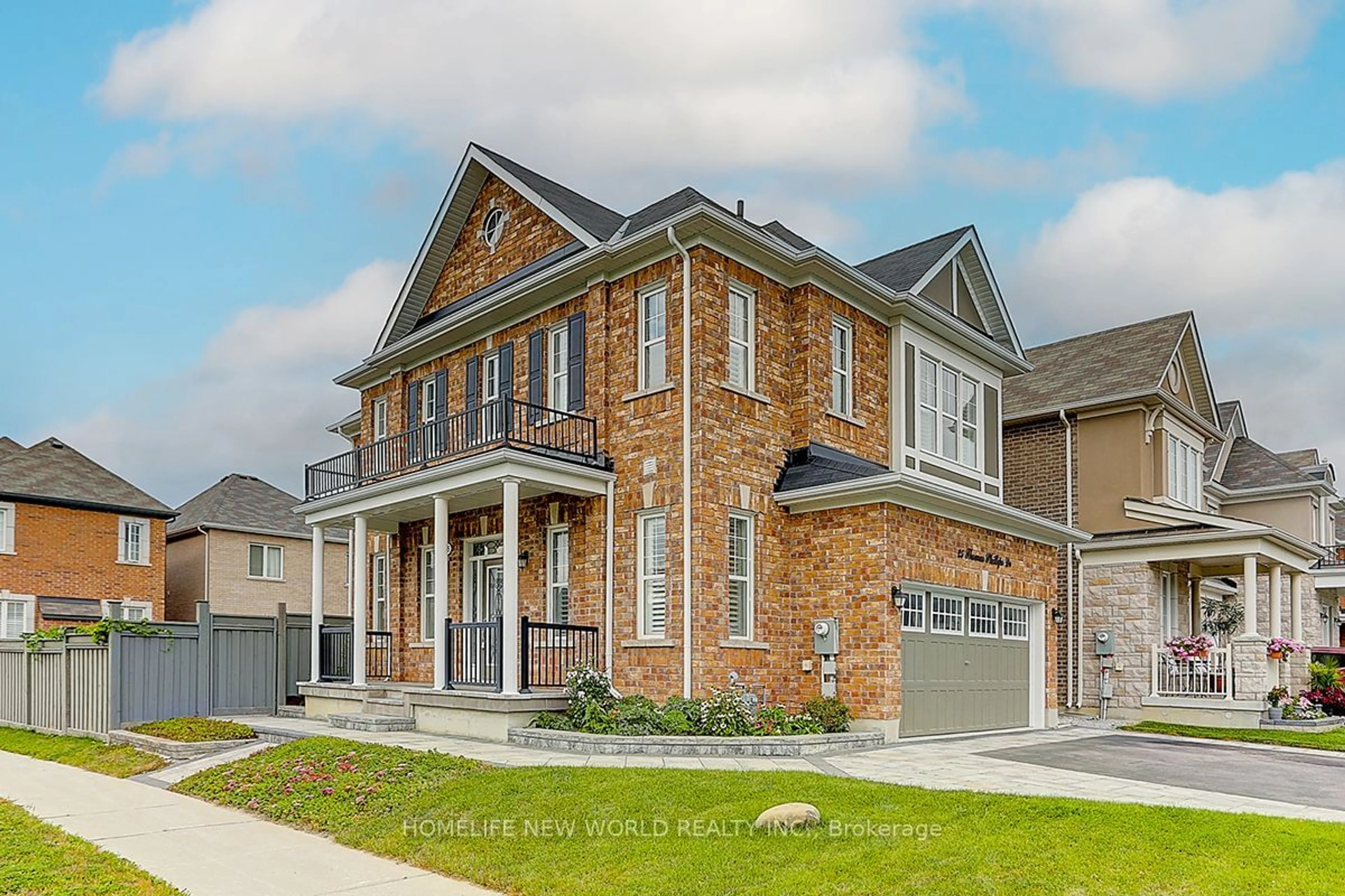 Home with brick exterior material for 25 Thomas Phillips Dr, Aurora Ontario L4G 0X2