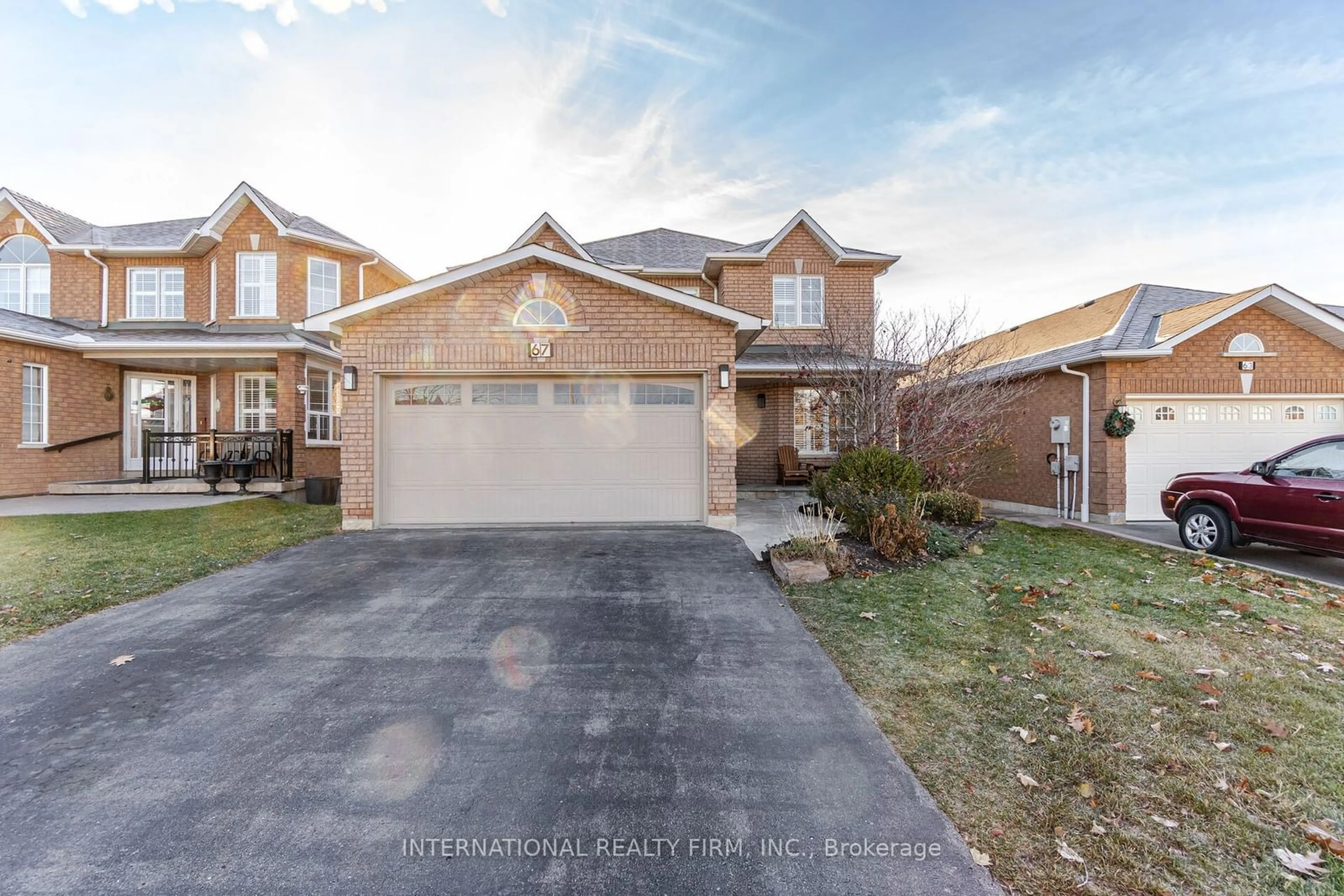 Frontside or backside of a home, the street view for 67 Rosanna Cres, Vaughan Ontario L6A 3E3