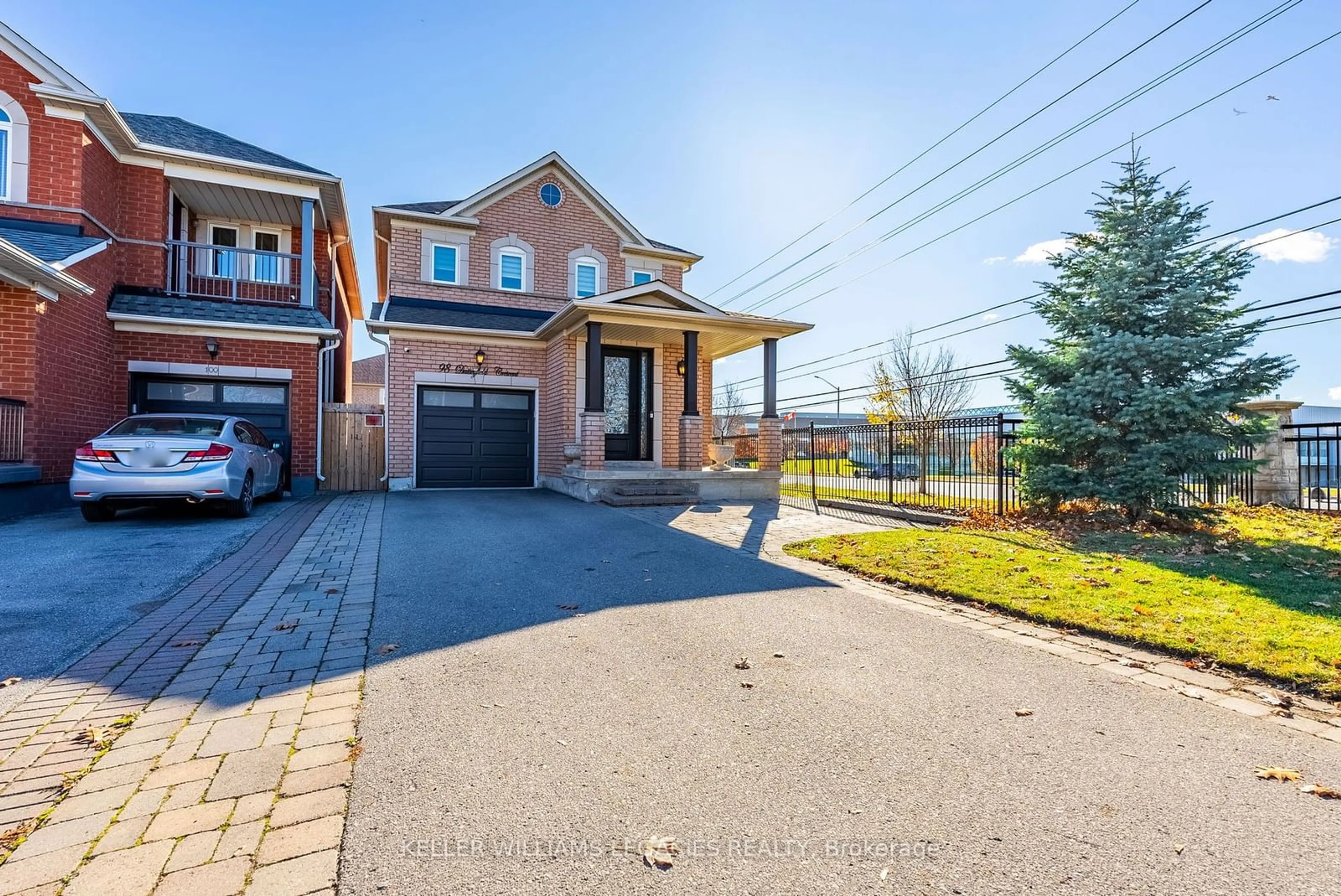 Home with brick exterior material for 98 Daiseyfield Cres, Vaughan Ontario L4H 2T7