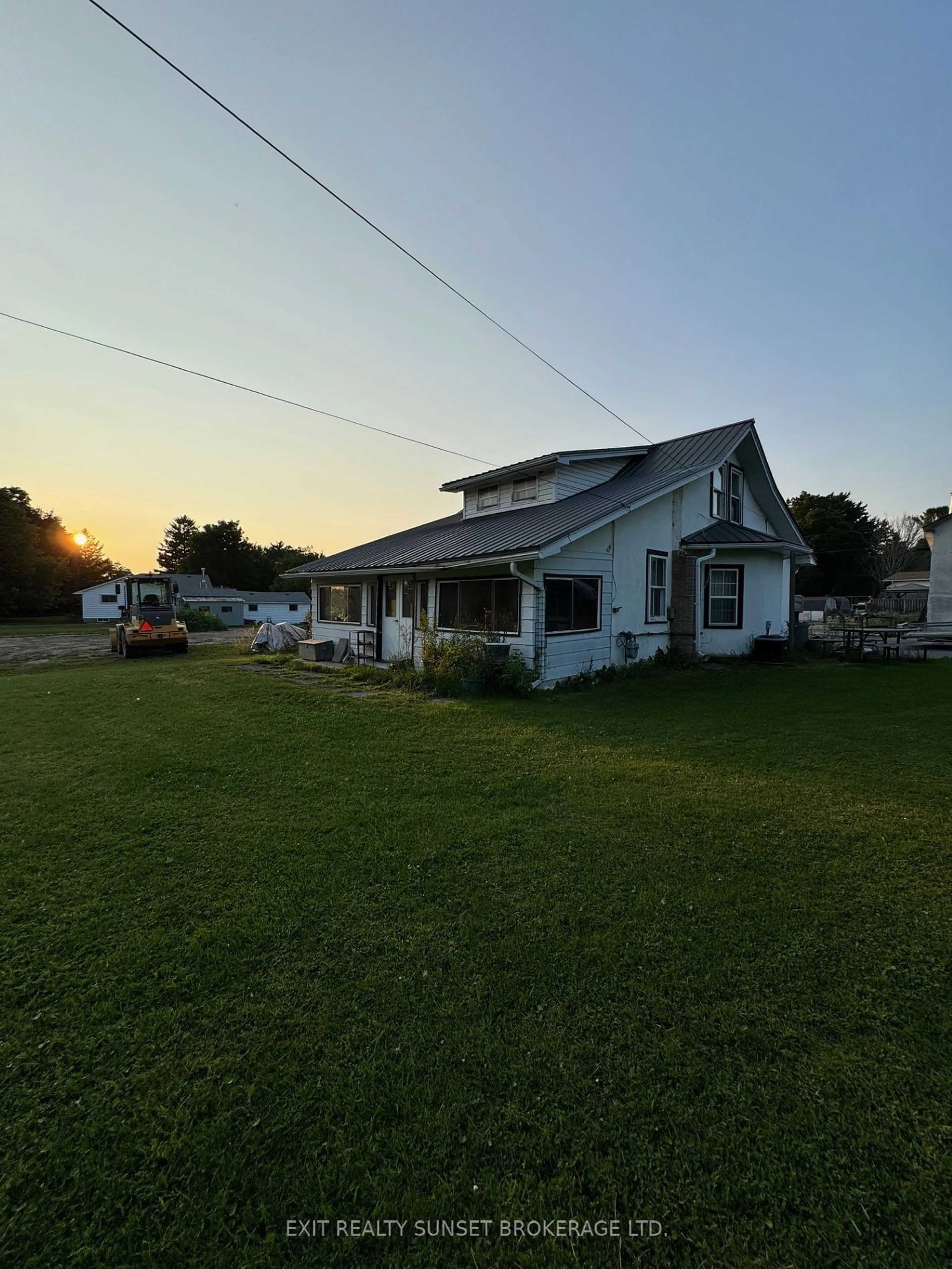 Frontside or backside of a home, cottage for 140 Victoria Ave, Brock Ontario L0K 1A0