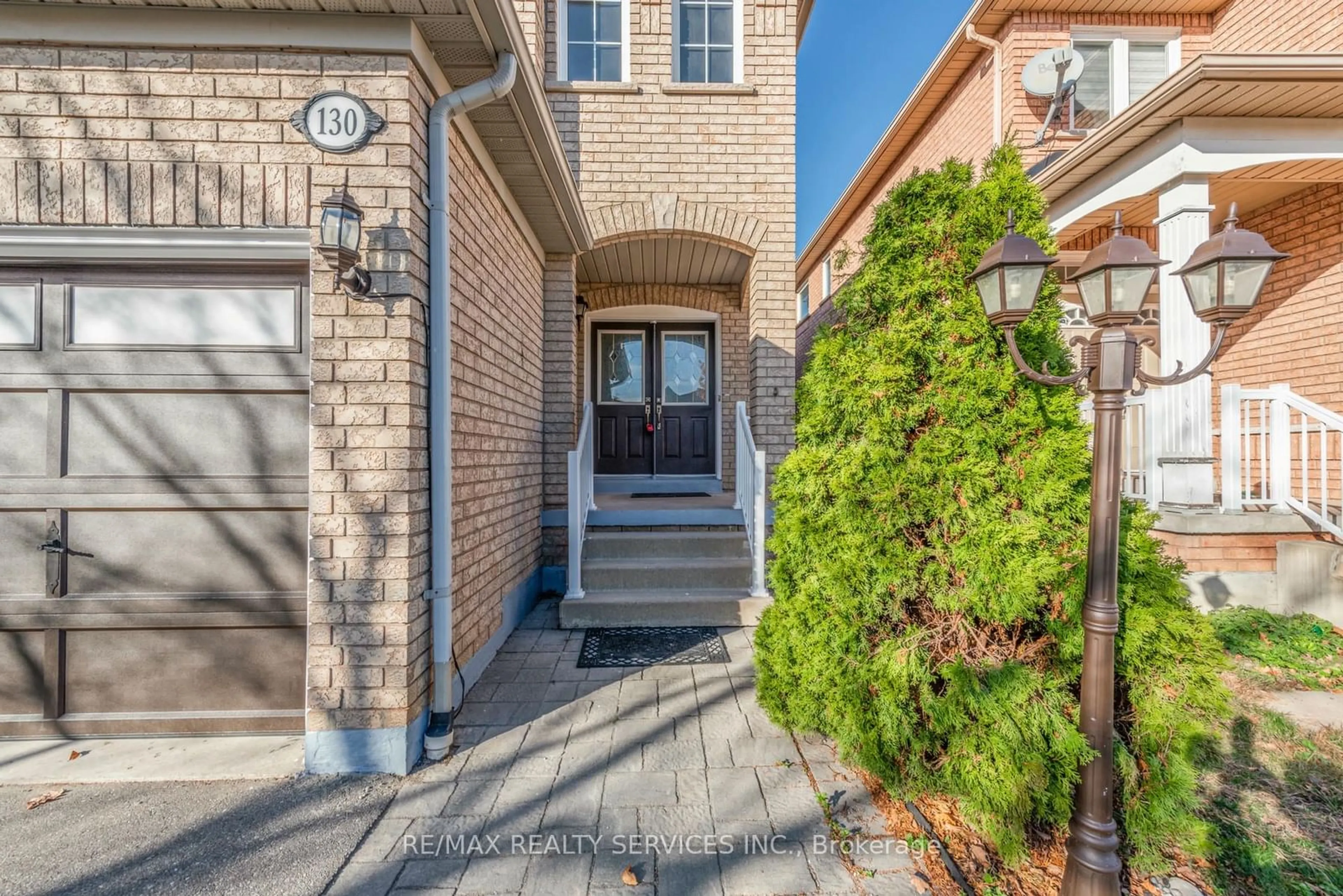 Home with brick exterior material for 130 Royal Appian Cres, Vaughan Ontario L4K 5L7