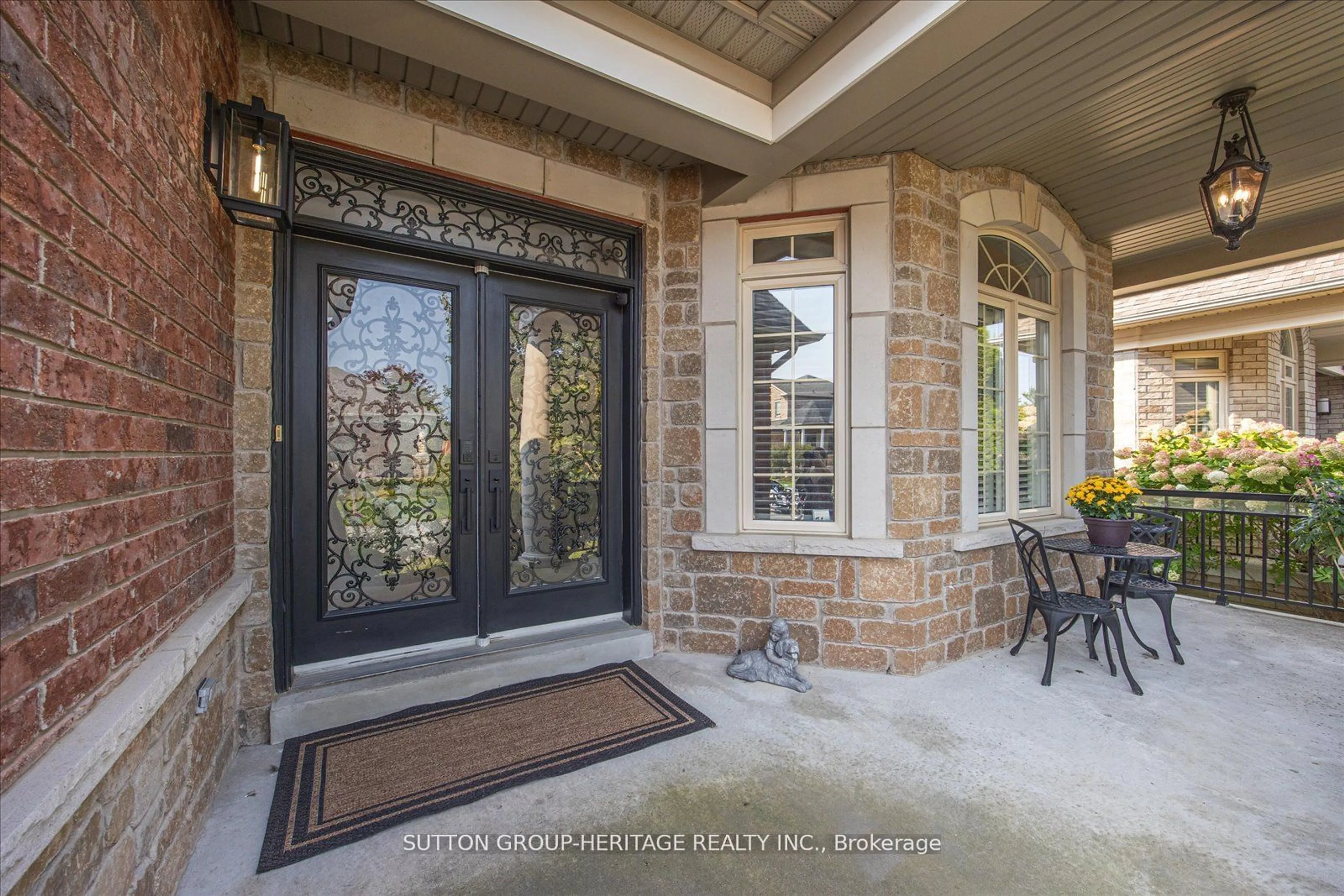 Indoor entryway, ceramic floors for 10 Sunrise Ridge Tr, Whitchurch-Stouffville Ontario L4A 0C9