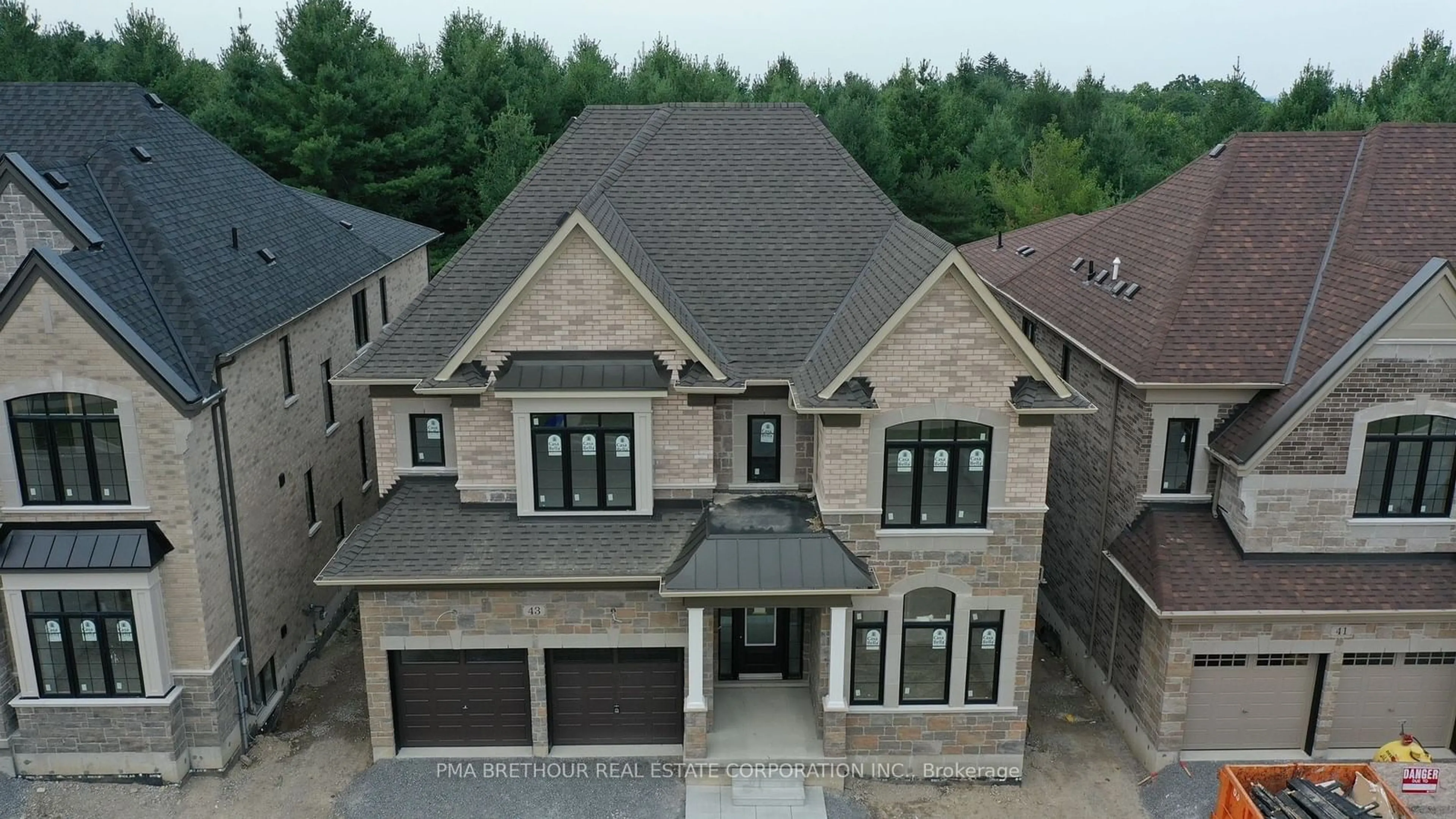 Home with brick exterior material for 43 Bush Ridge Ave, Richmond Hill Ontario L4E 0P1