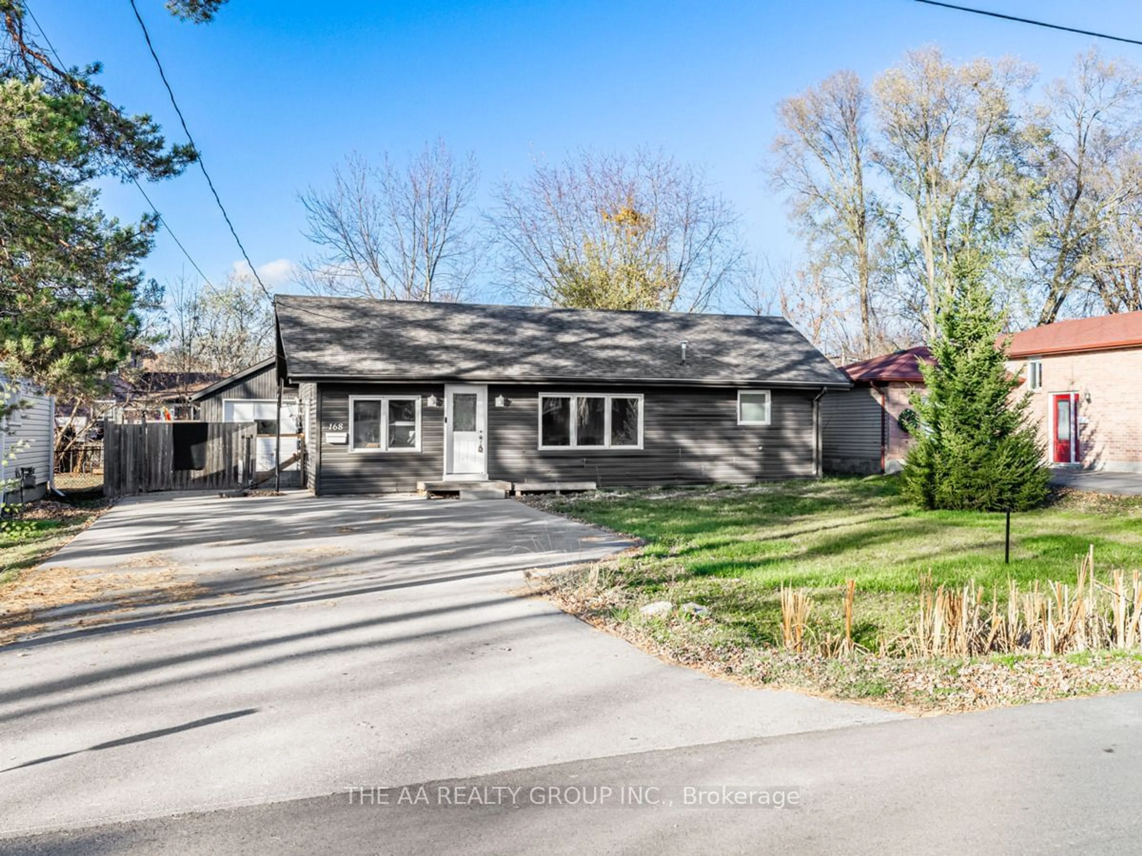 Frontside or backside of a home, cottage for 168 Silas Blvd, Georgina Ontario L4P 2K3