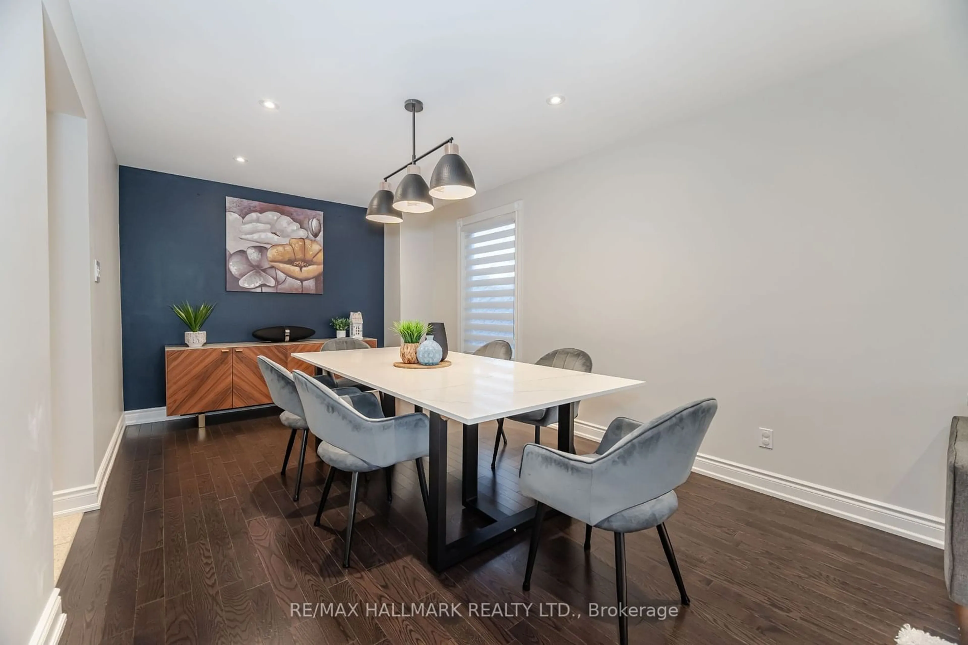 Dining room, wood floors, mountain for 189 Patna Cres, Vaughan Ontario L6A 1N2