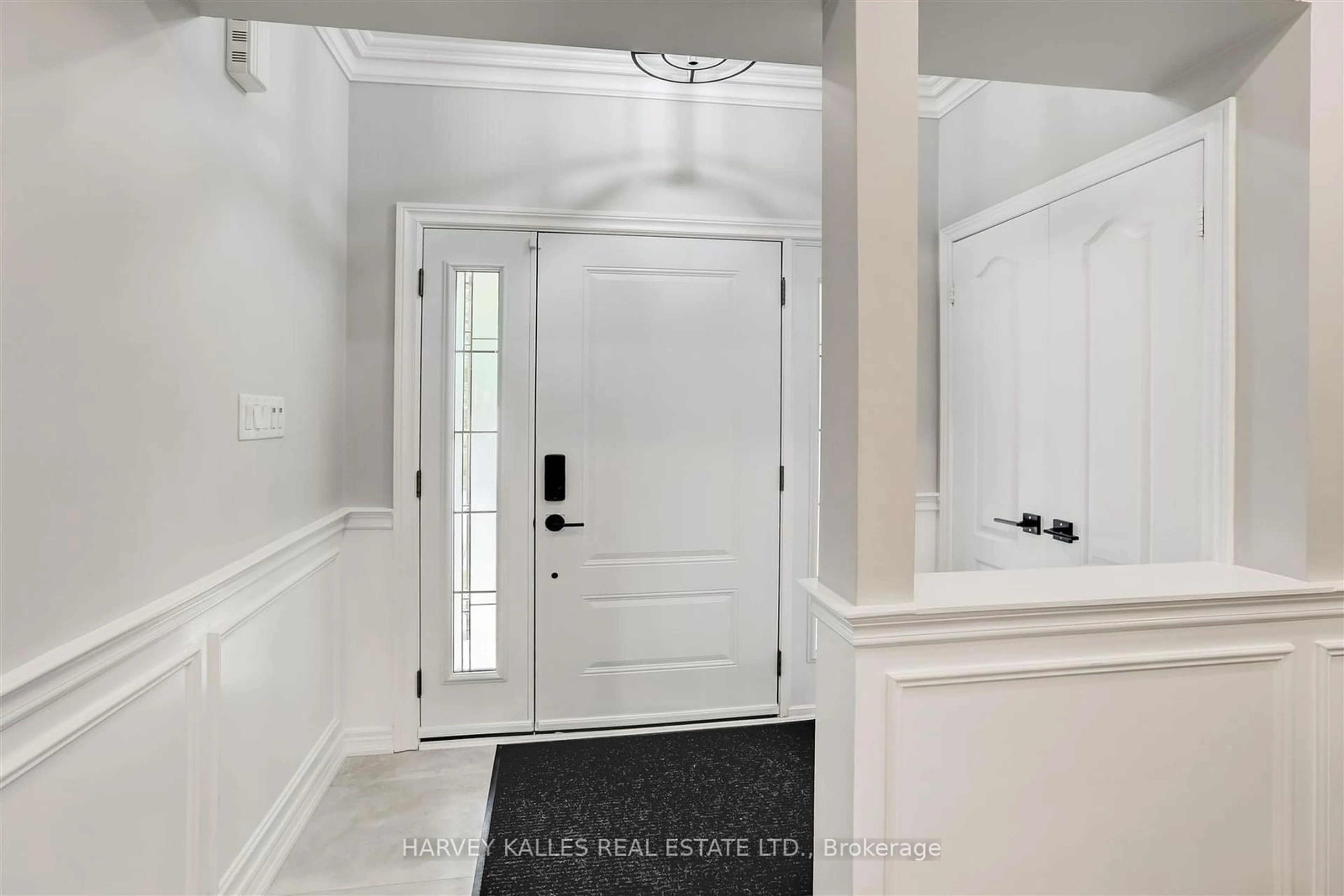 Indoor entryway, wood floors for 94 Marbella Rd, Vaughan Ontario L4H 1L4