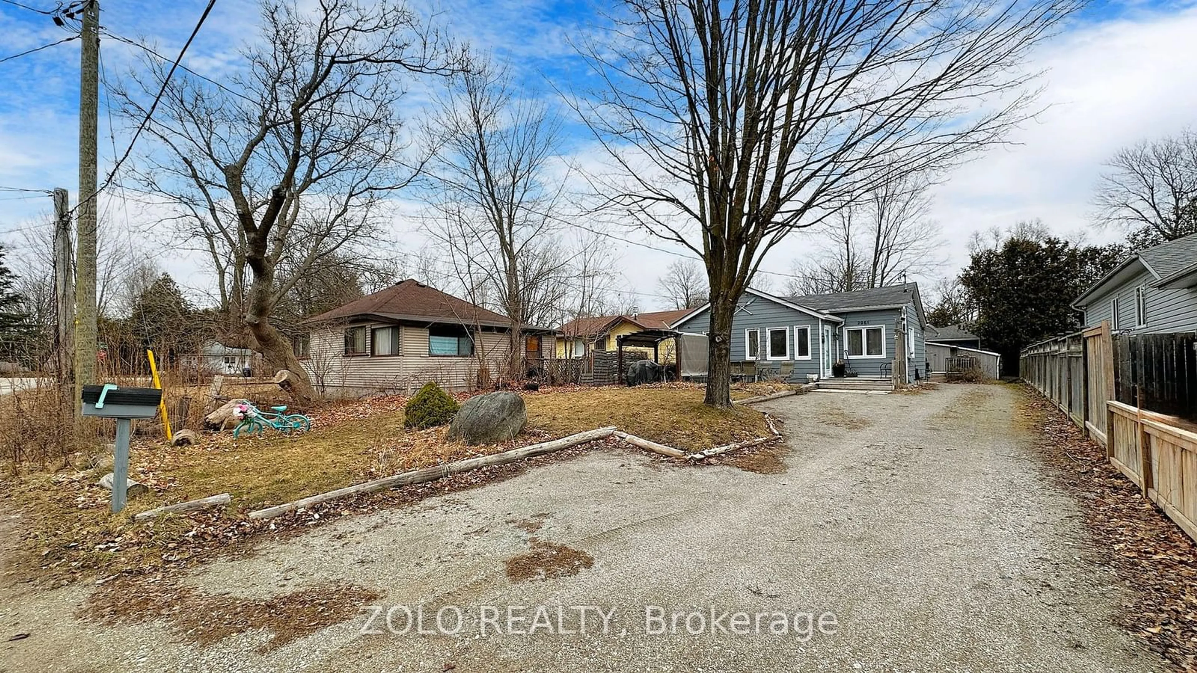 Frontside or backside of a home, cottage for 2061 Eastern Ave, Innisfil Ontario L9S 4E2