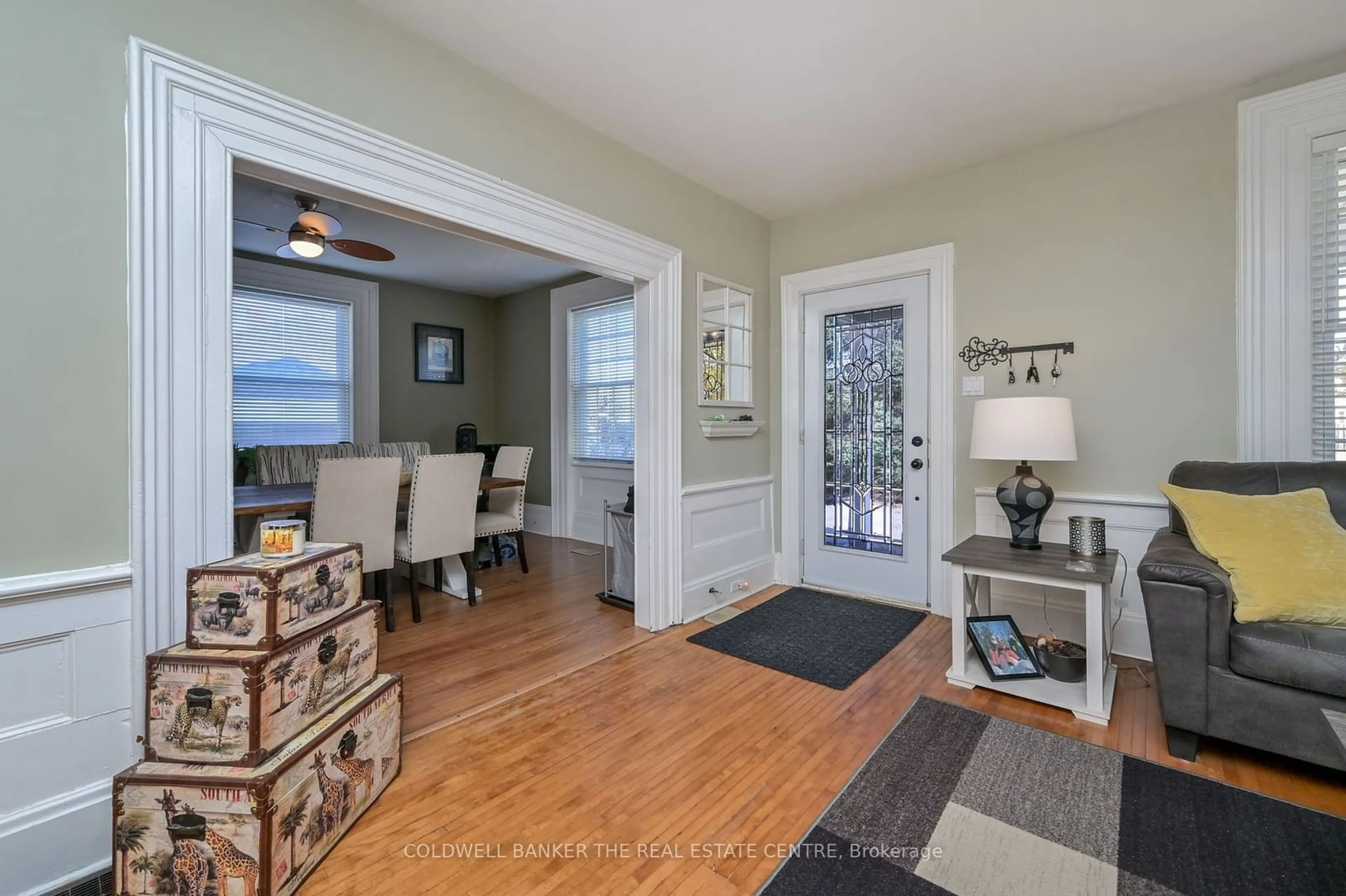 Indoor entryway, wood floors for 285-287 Barrie St, Essa Ontario L0L 2N0