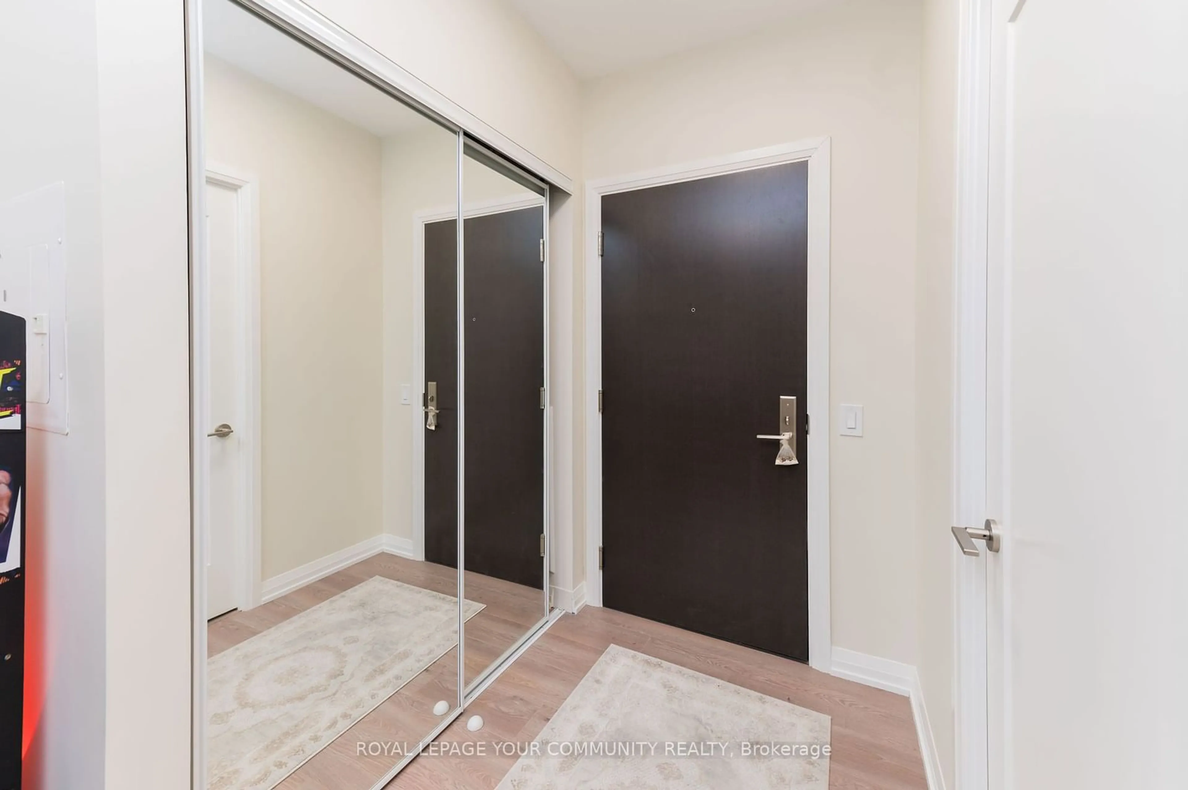 Indoor entryway, wood floors for 9000 Jane St #2025, Vaughan Ontario L4K 0M6