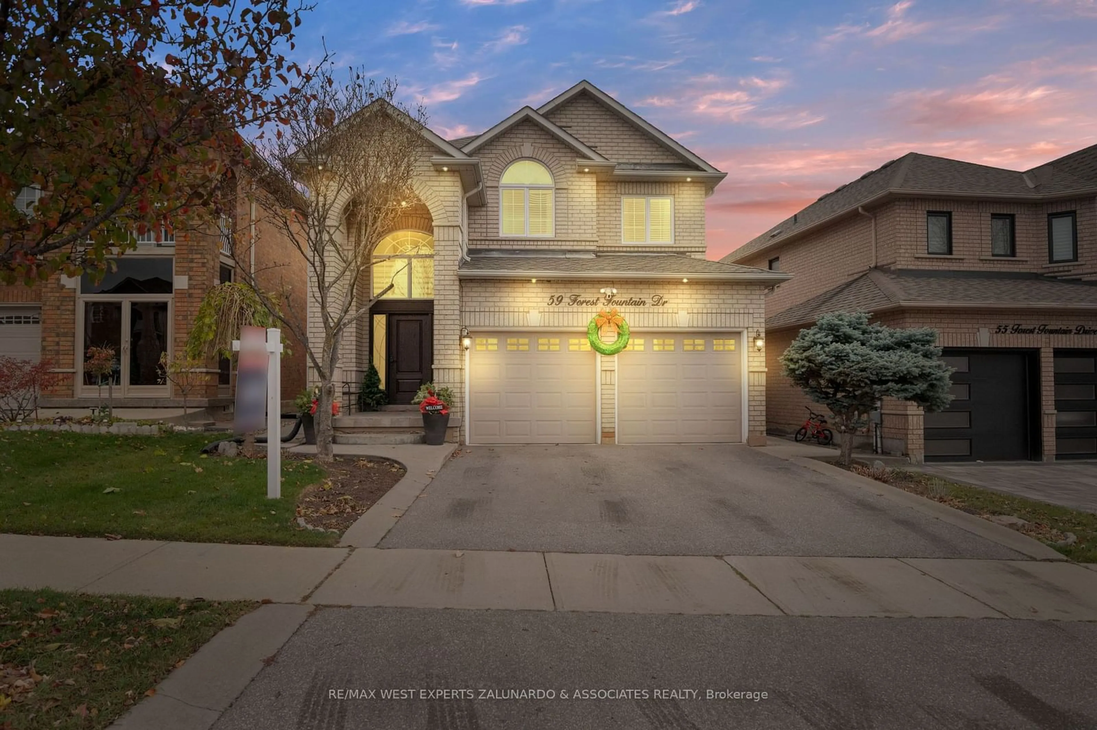 A pic from exterior of the house or condo, the street view for 59 Forest Fountain Dr, Vaughan Ontario L4H 1S3