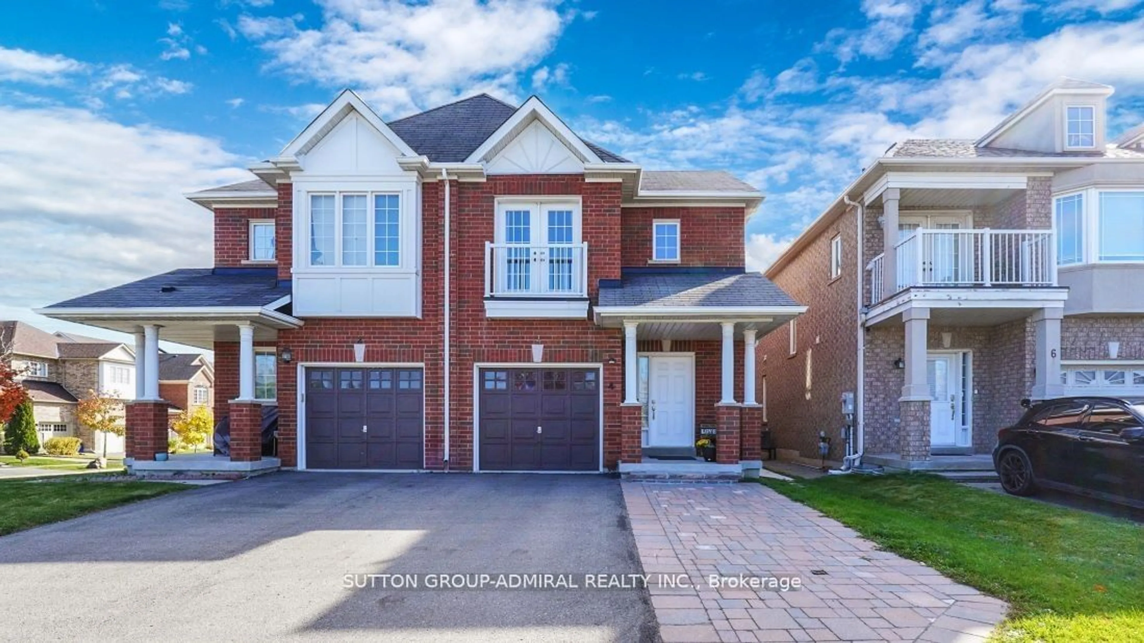 Home with brick exterior material for 4 Old Orchard Cres, Richmond Hill Ontario L4S 2X4