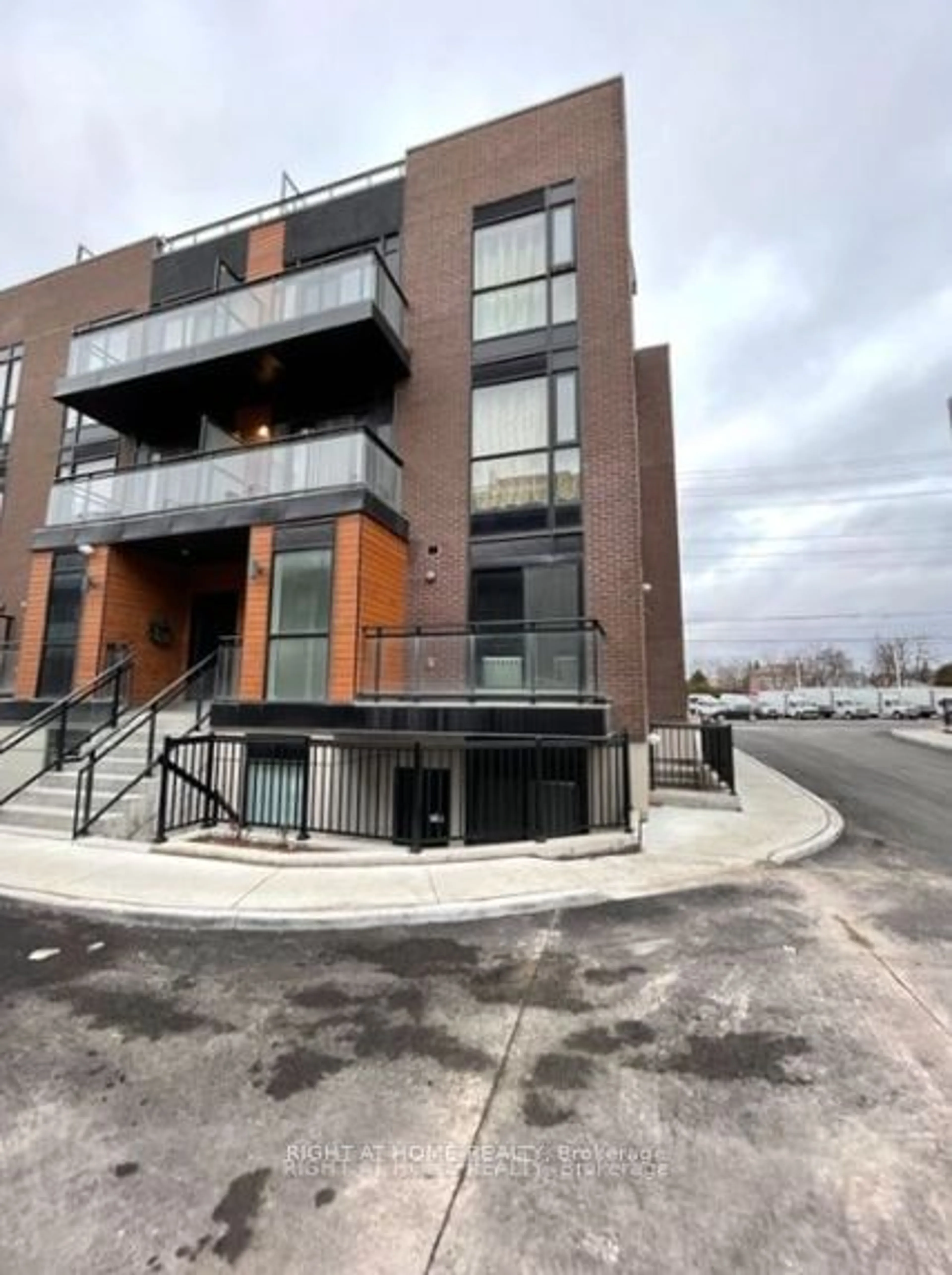 A pic from exterior of the house or condo, the front or back of building for 5309 highway 7 #702, Vaughan Ontario L4L 1T3