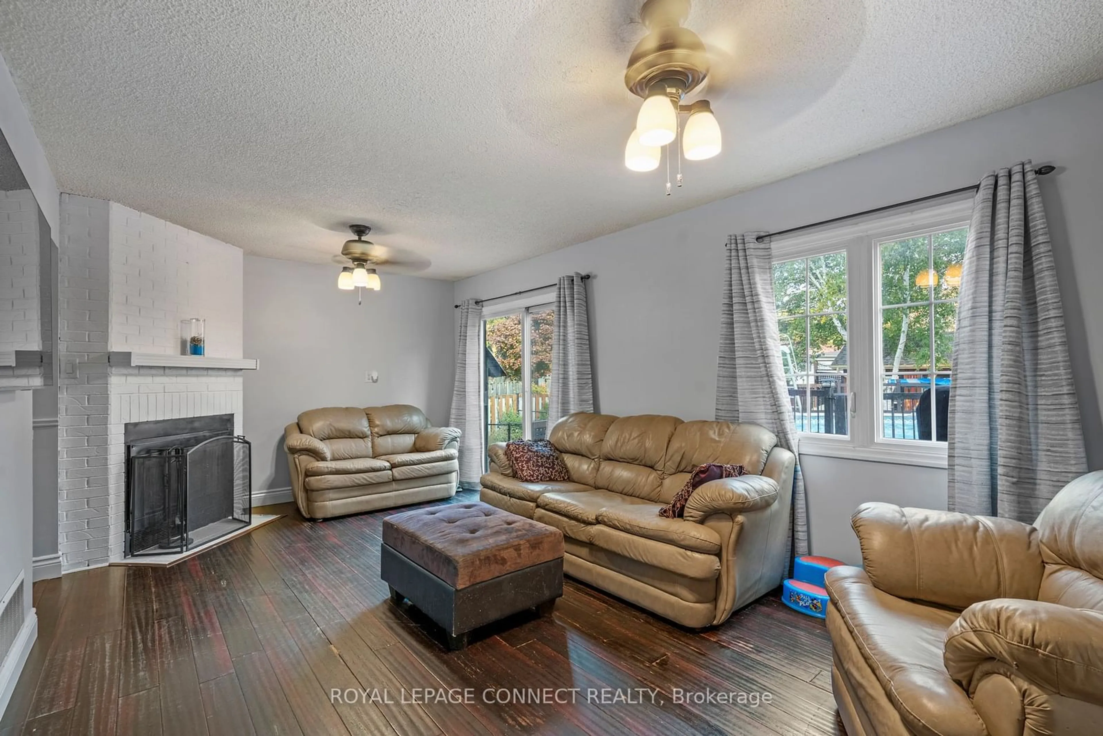 Living room, wood floors for 786 Candaras St, Innisfil Ontario L9S 2H1