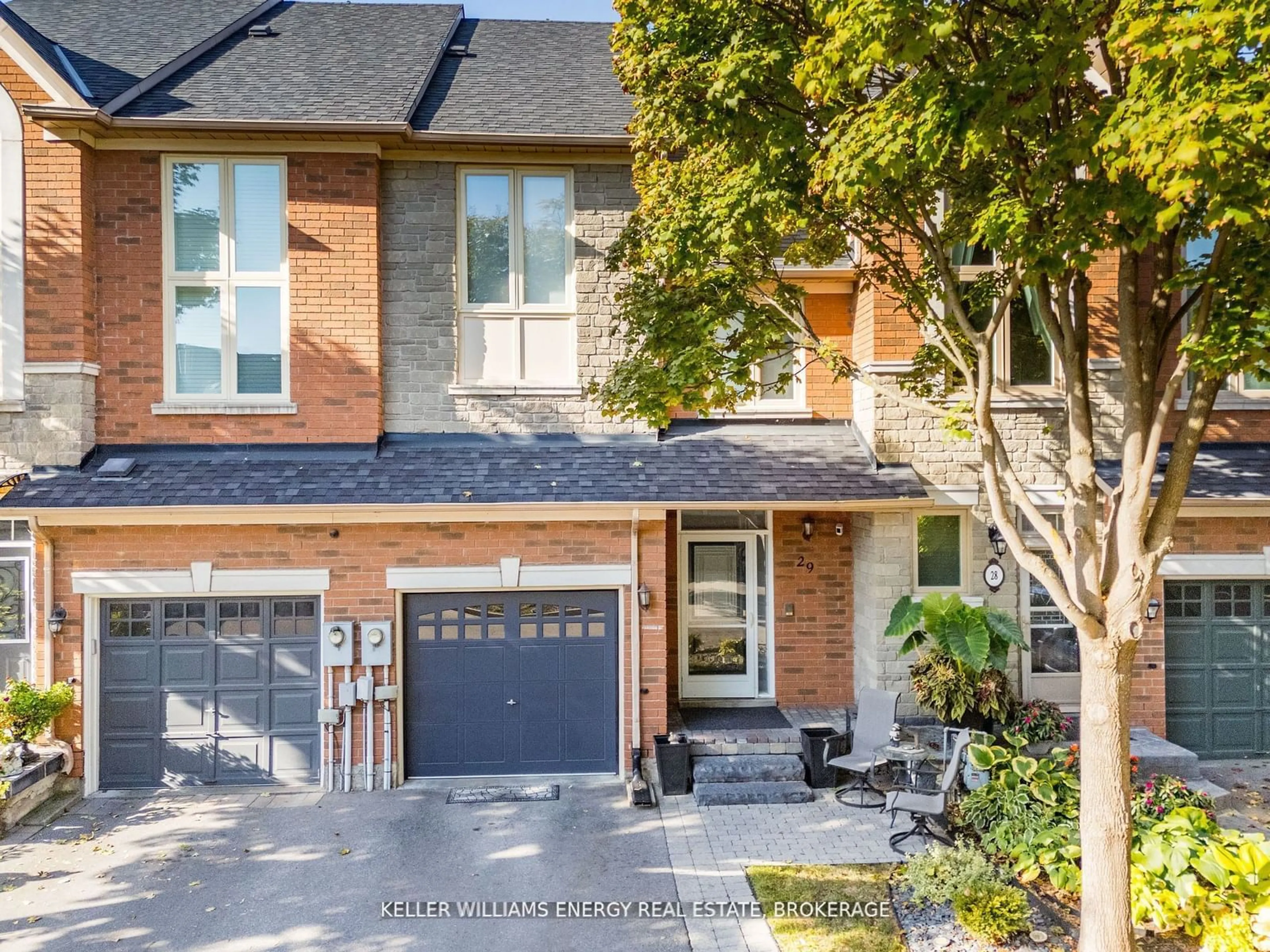 Home with brick exterior material for 180 Blue Willow Dr #29, Vaughan Ontario L4L 9C9