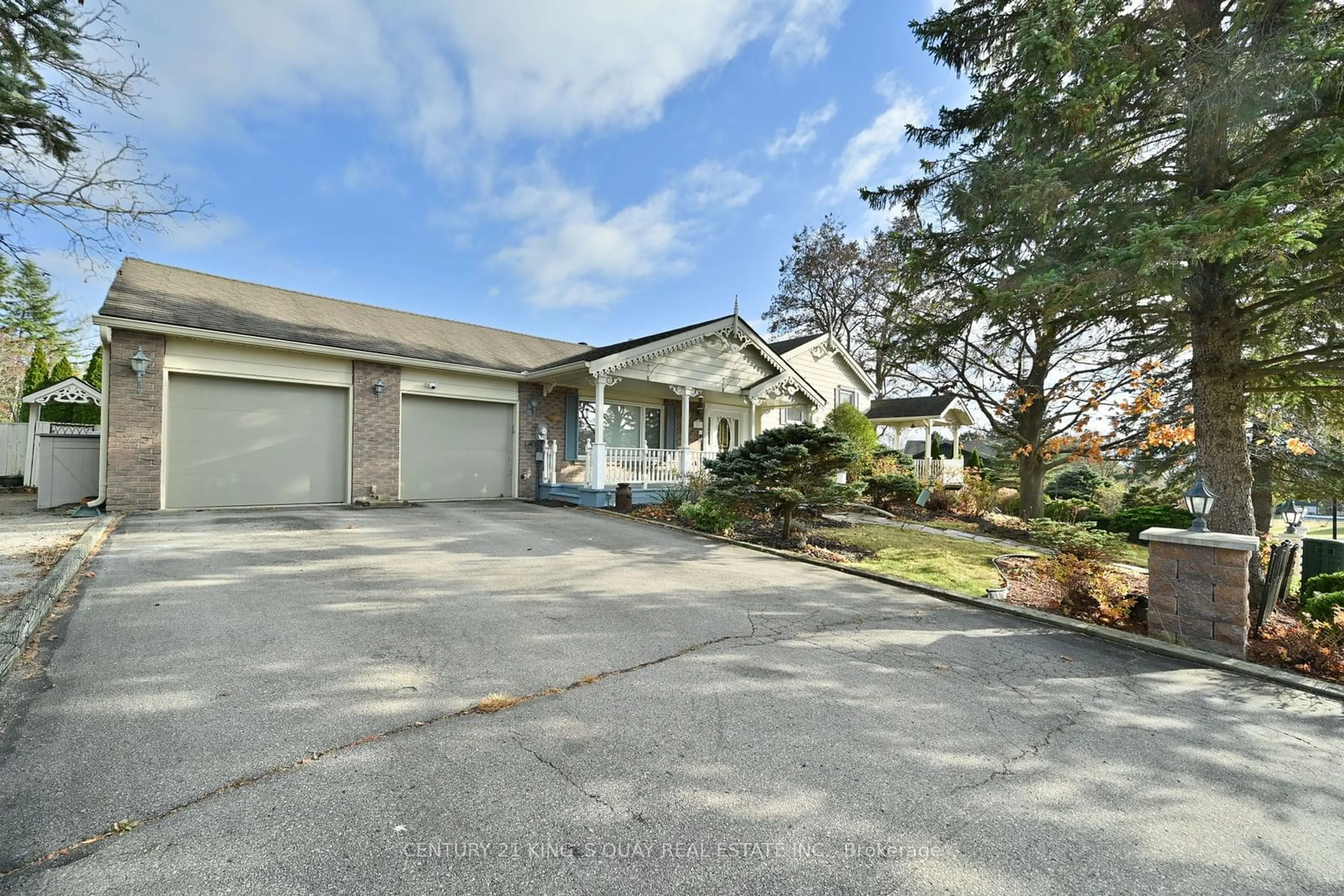 Frontside or backside of a home, the street view for 23 West Park Hts, Georgina Ontario L4P 3T9