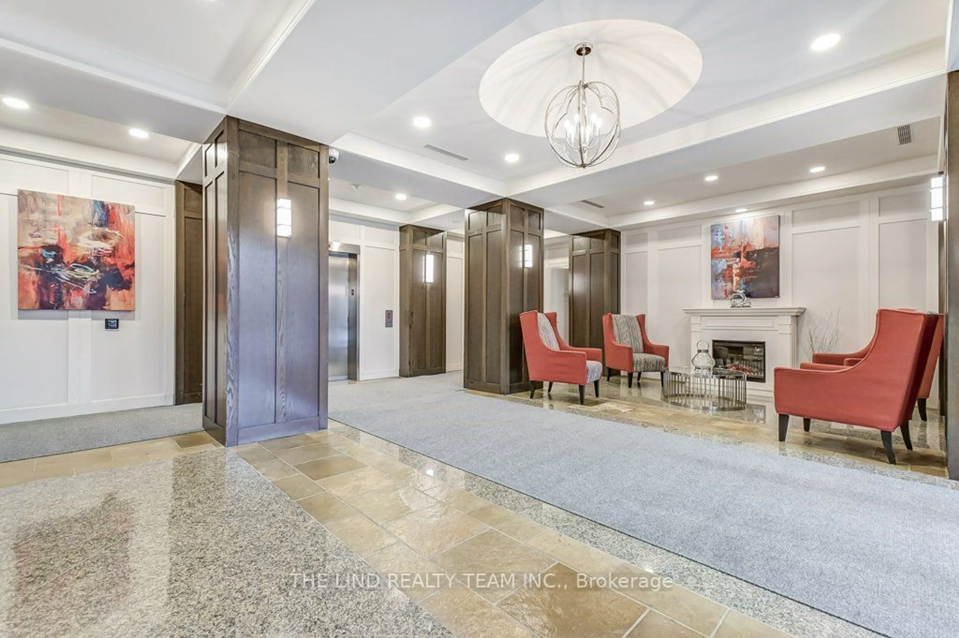 Indoor lobby, carpet floors for 29 Northern Heights Dr, Richmond Hill Ontario L4B 4L8