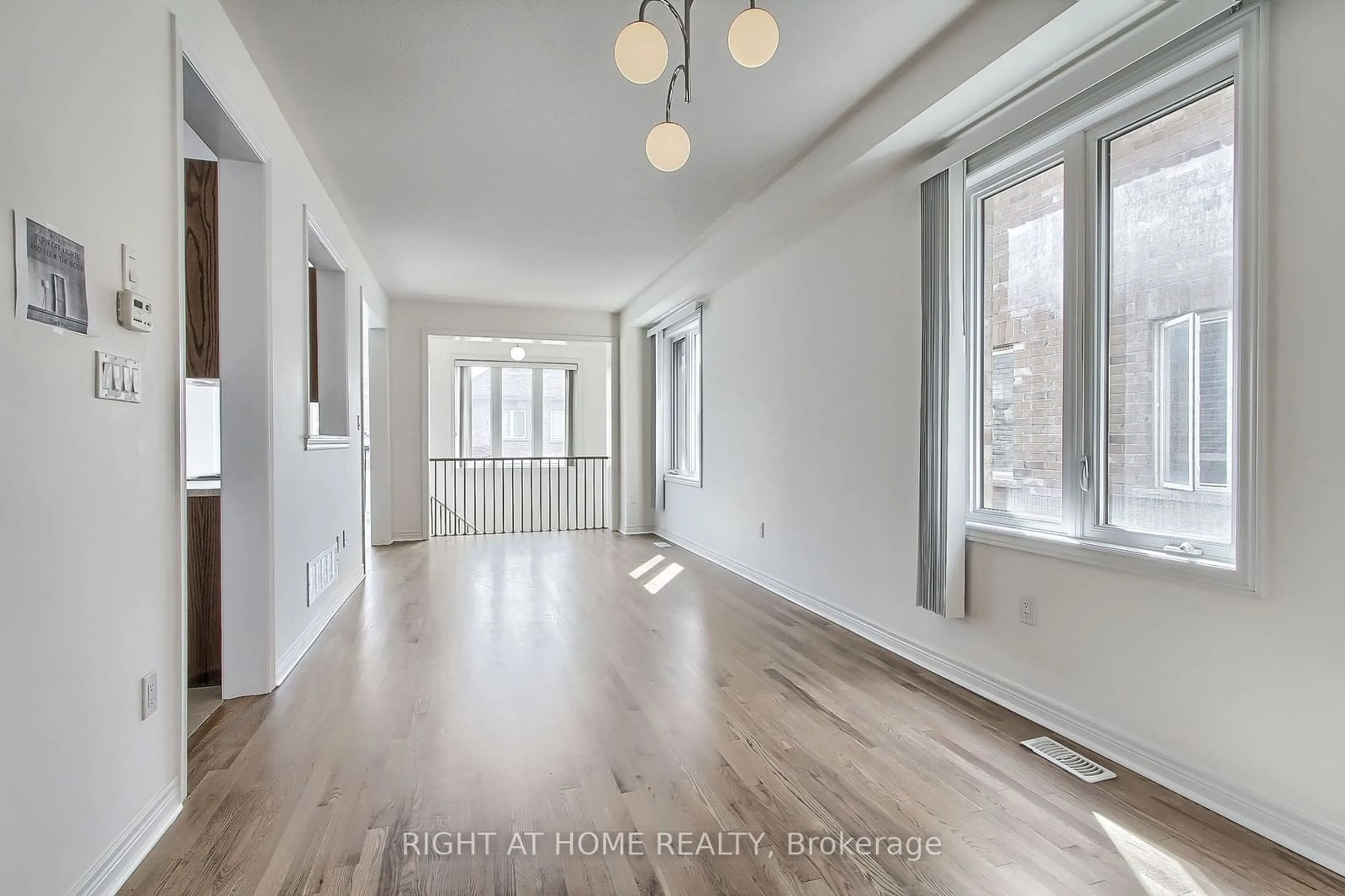 Indoor entryway, wood floors for 63 Paper Mills Cres, Richmond Hill Ontario L4E 0V4