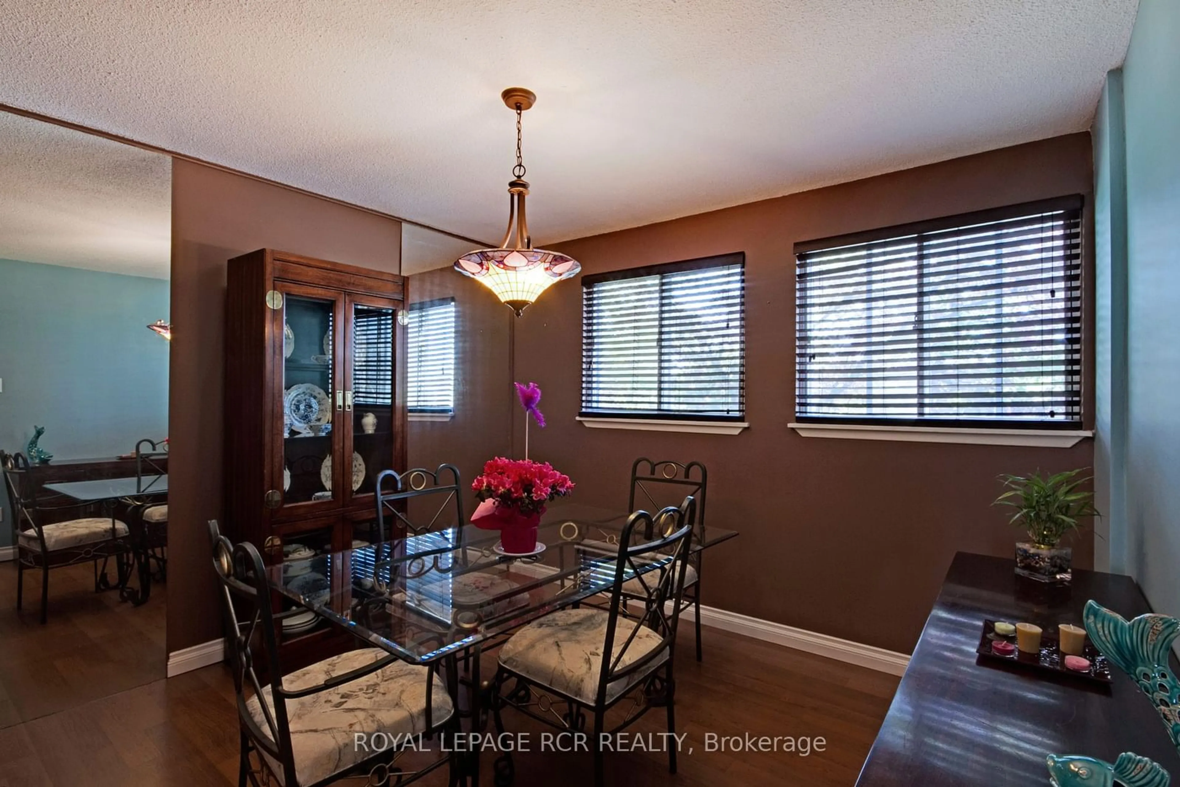 Dining room, wood floors, cottage for 22 Henderson Dr, Aurora Ontario L4G 3L2