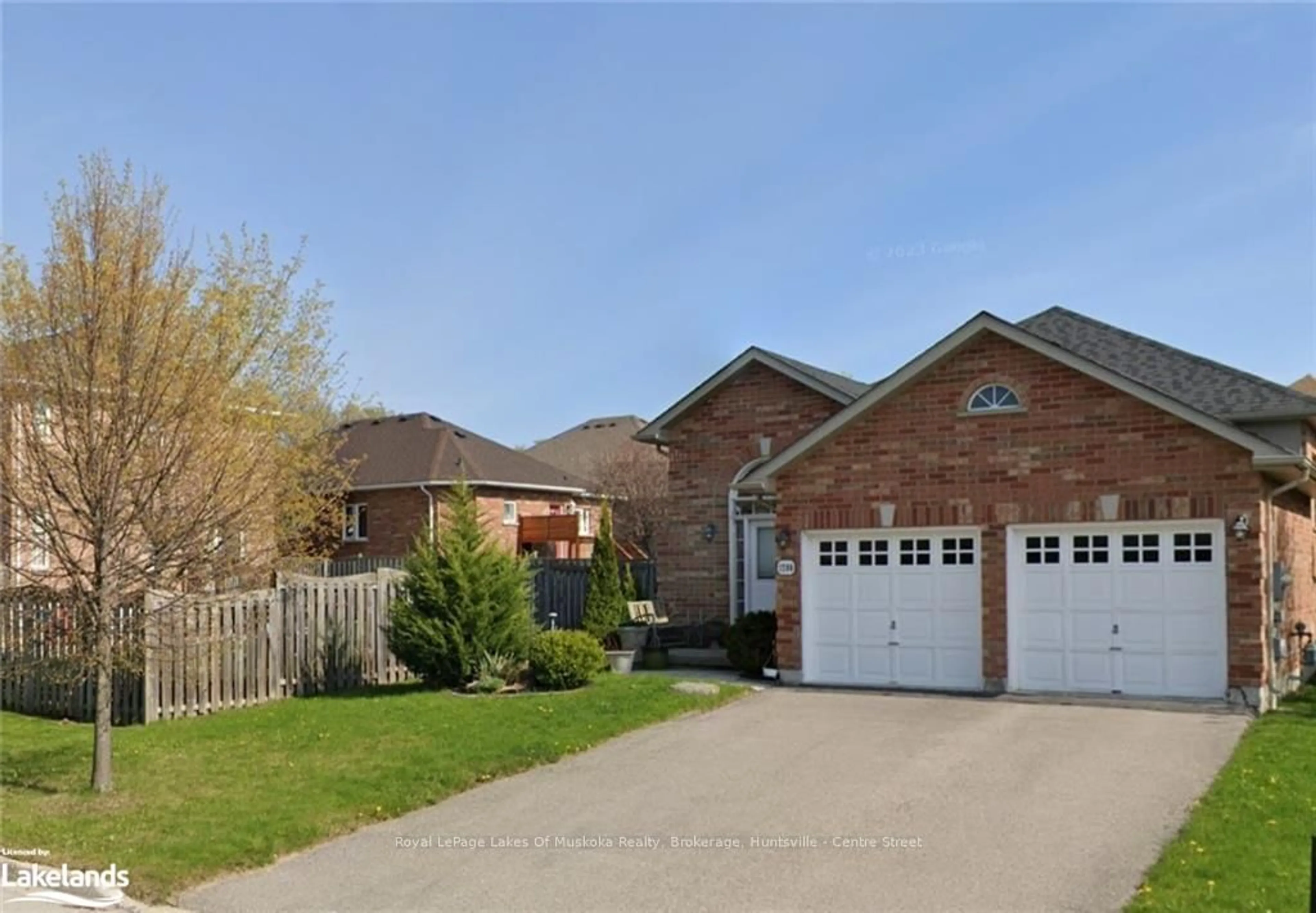 Frontside or backside of a home, the street view for 1296 GINA St, Innisfil Ontario L9S 1T1