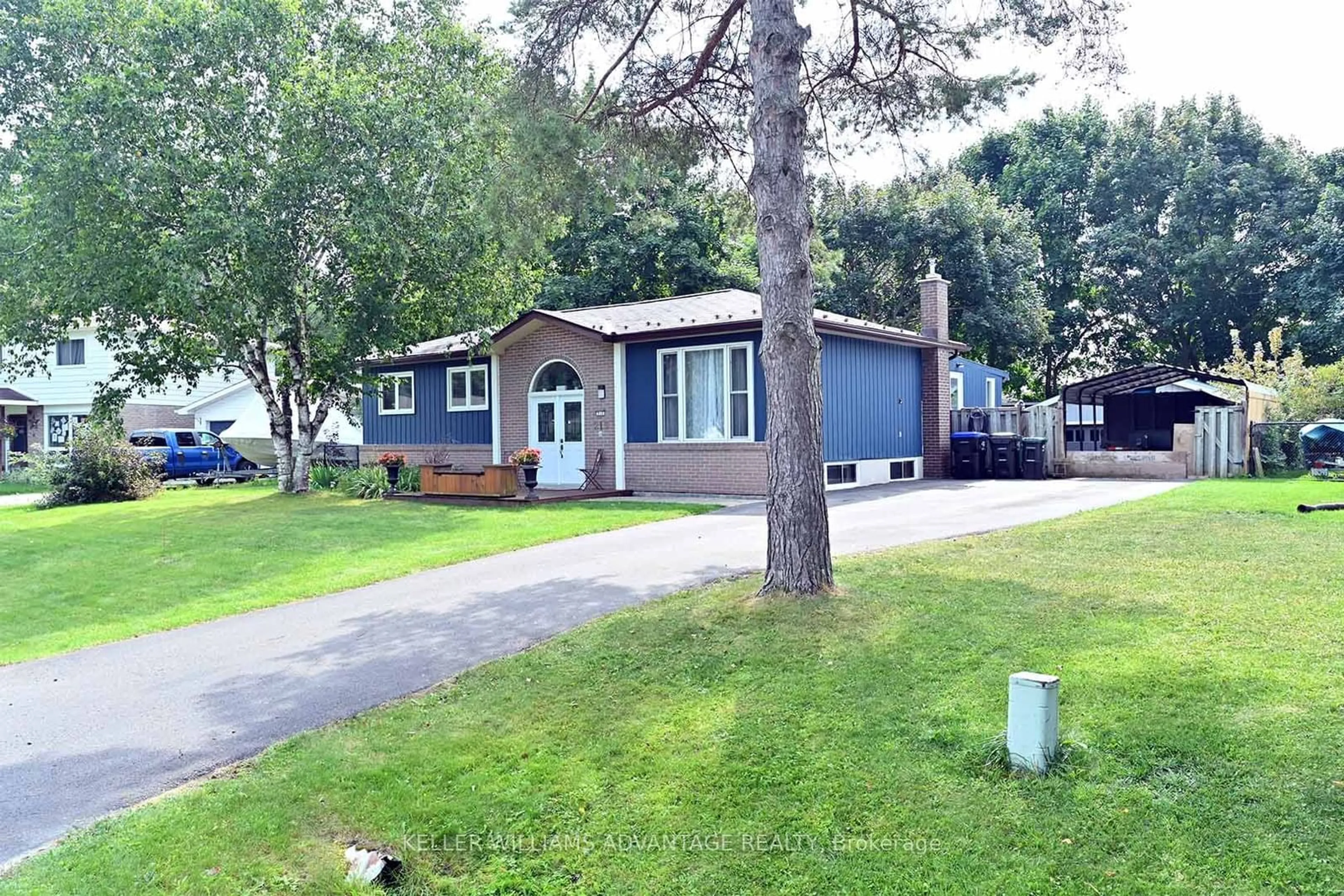 A pic from exterior of the house or condo, cottage for 213 Sunset Cres, Innisfil Ontario L9S 1J2