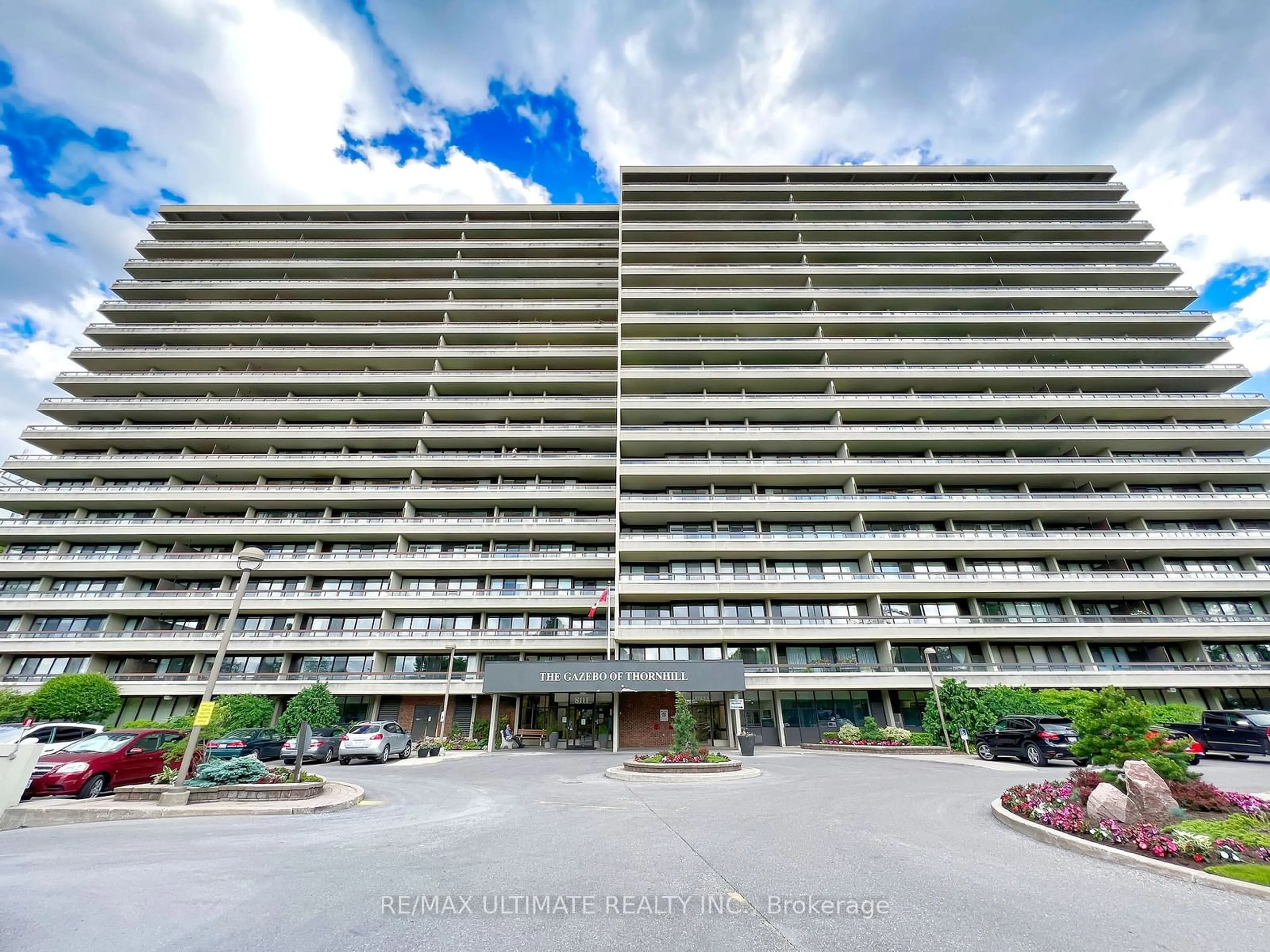 A pic from exterior of the house or condo, the front or back of building for 8111 Yonge St #912, Markham Ontario L3T 4V9