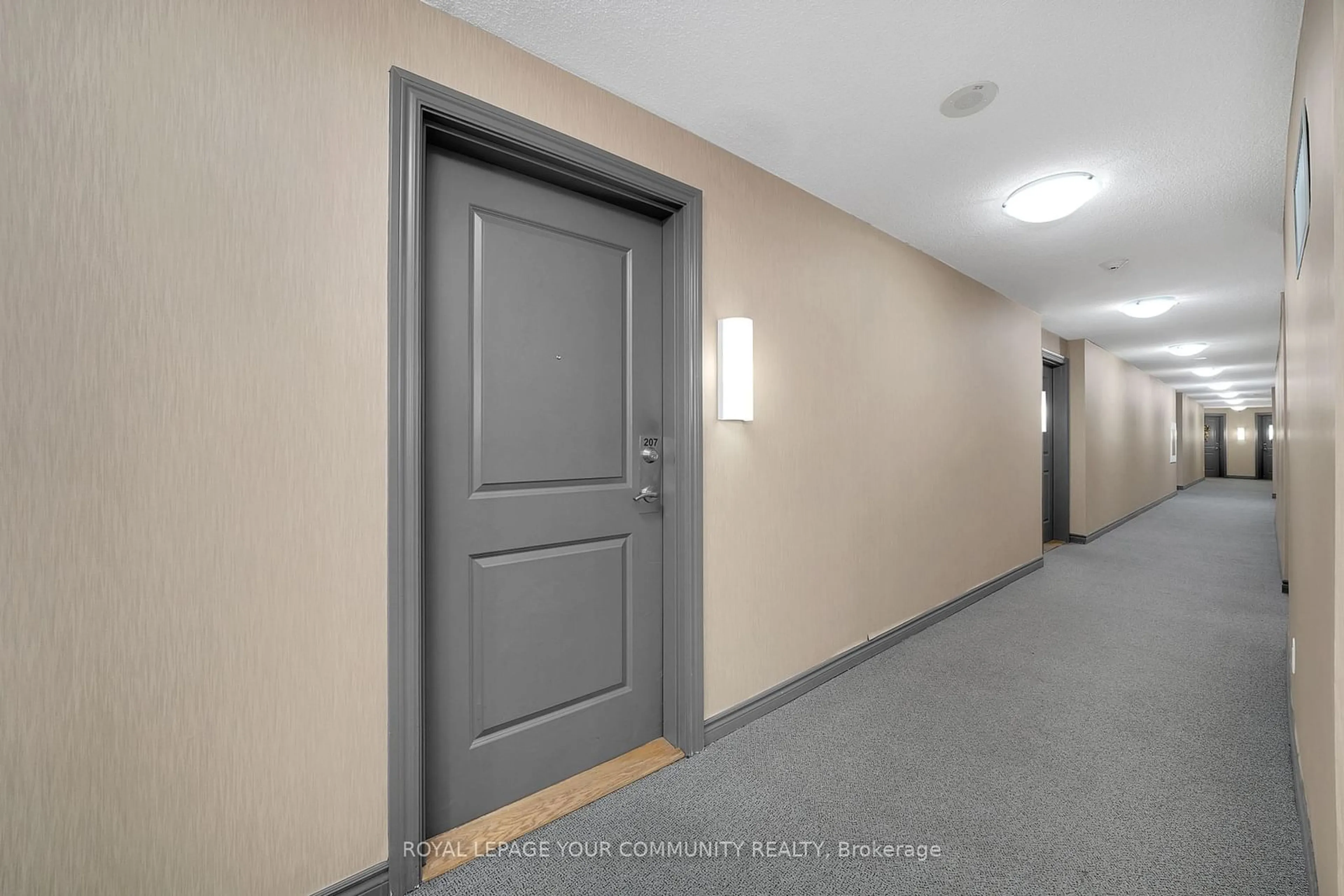 Indoor foyer, not visible floor for 7730 Kipling Ave #207, Vaughan Ontario L4L 1Y9